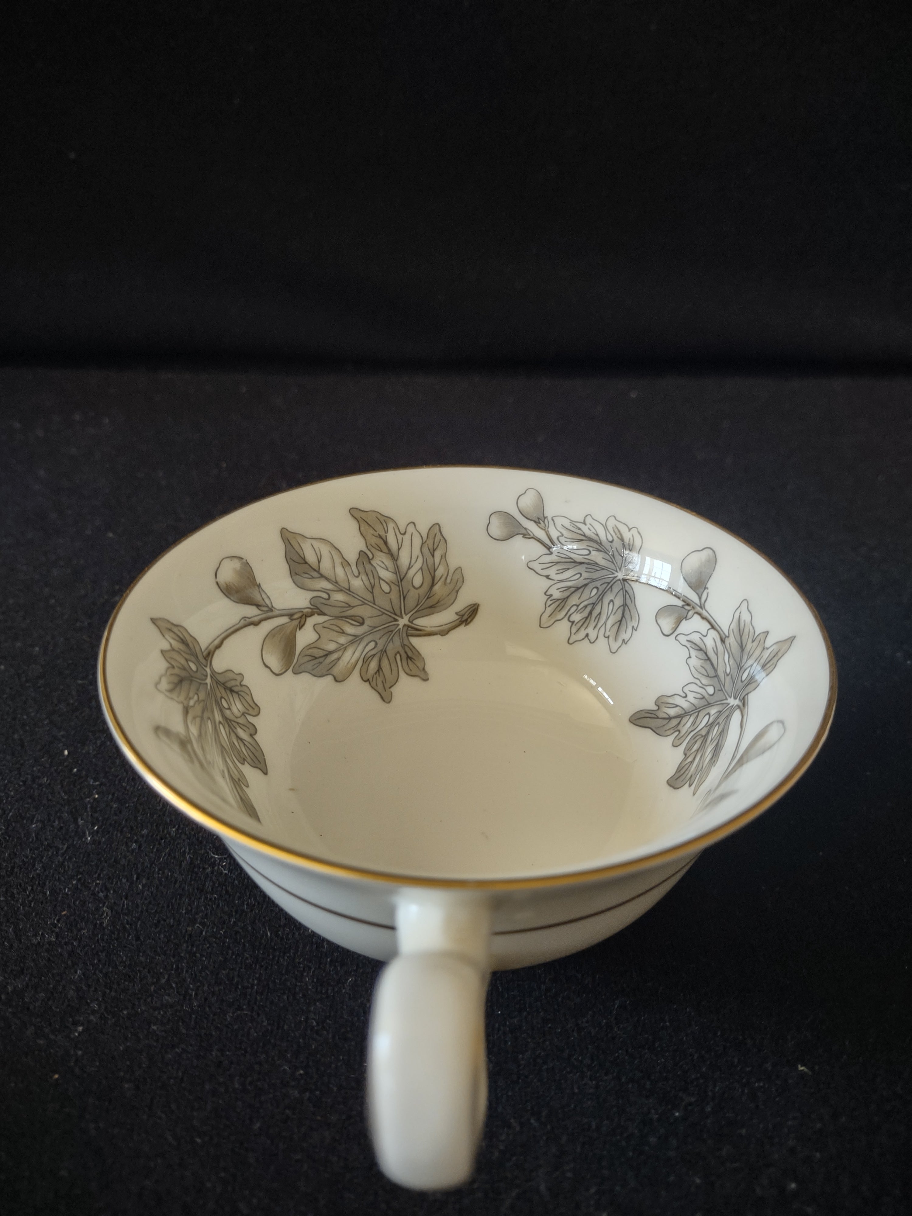 Vintage Wedgwood Ashford Cup Saucer Silver Leaf Bone China Pair England [6173]