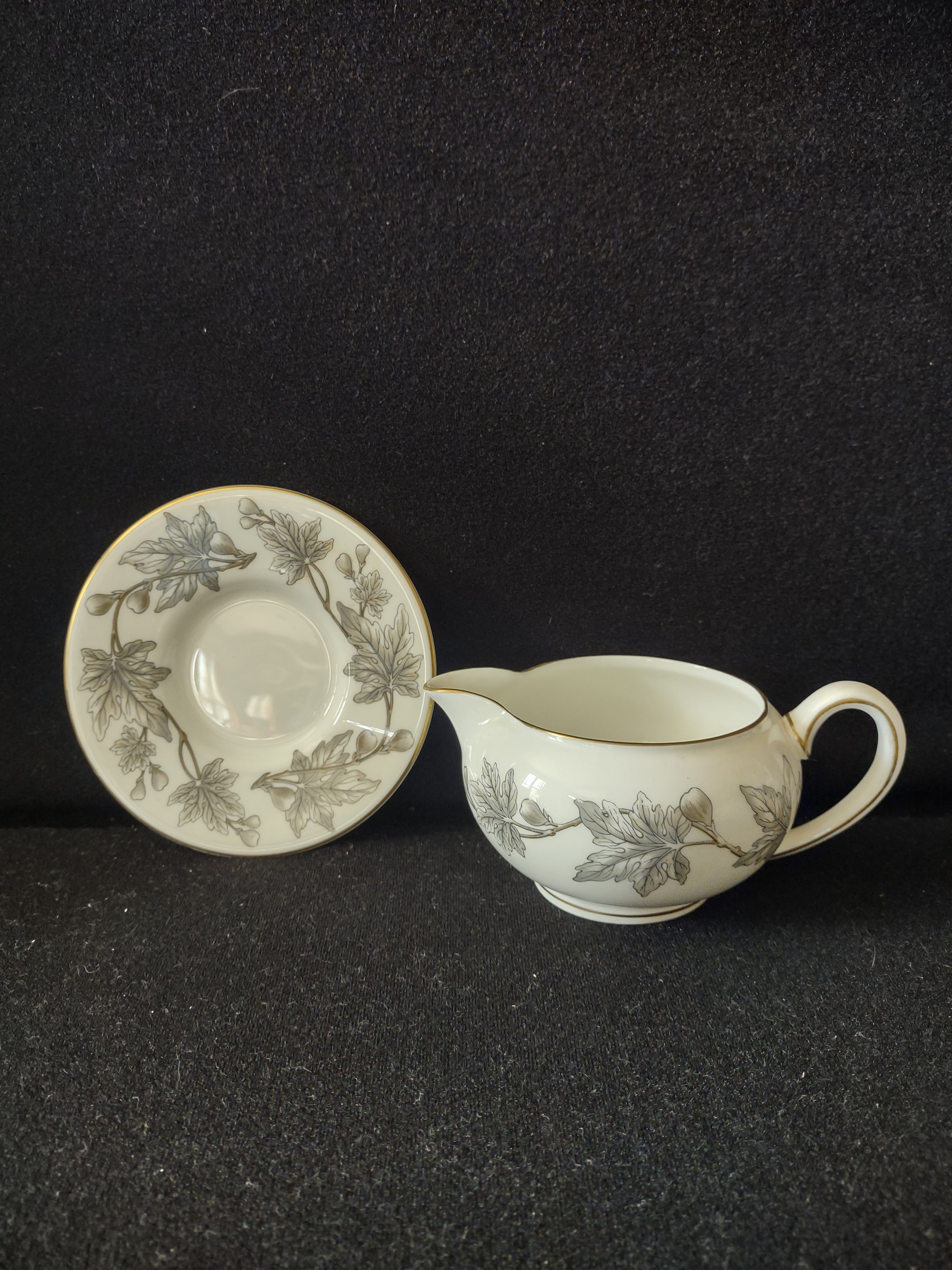 Vintage Wedgwood Ashford Bone China Creamer & Underplate Set England [6176]