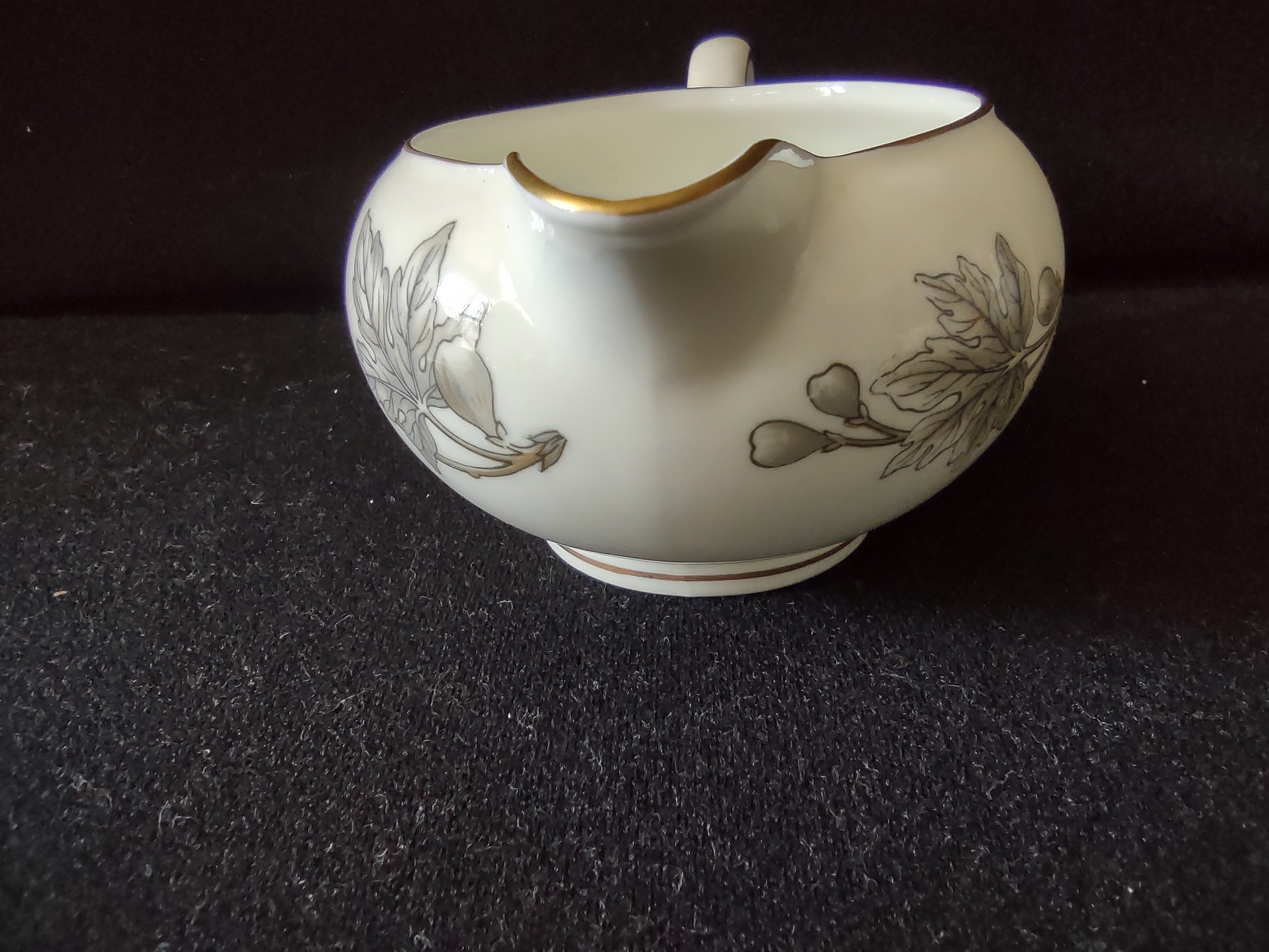 Vintage Wedgwood Ashford Bone China Creamer & Underplate Set England [6176]