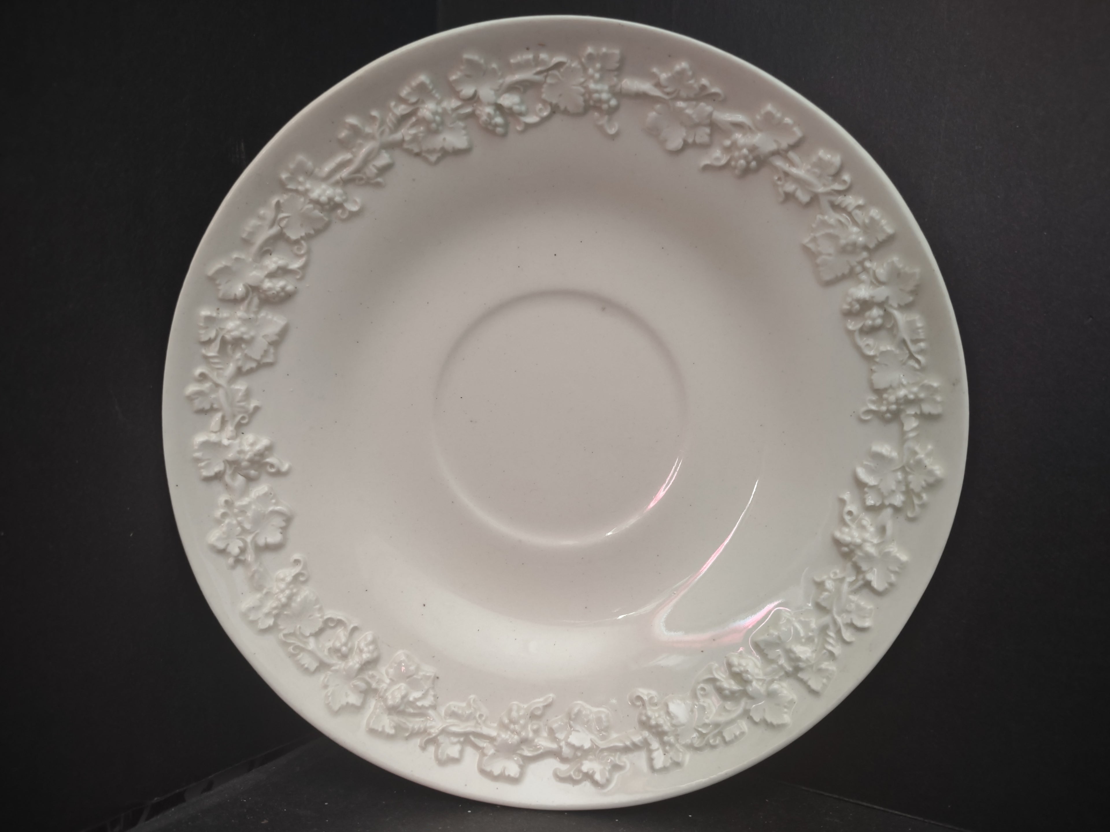 Vintage Wedgwood Embossed Queensware Grape Leaf Saucer White 6" [6154]