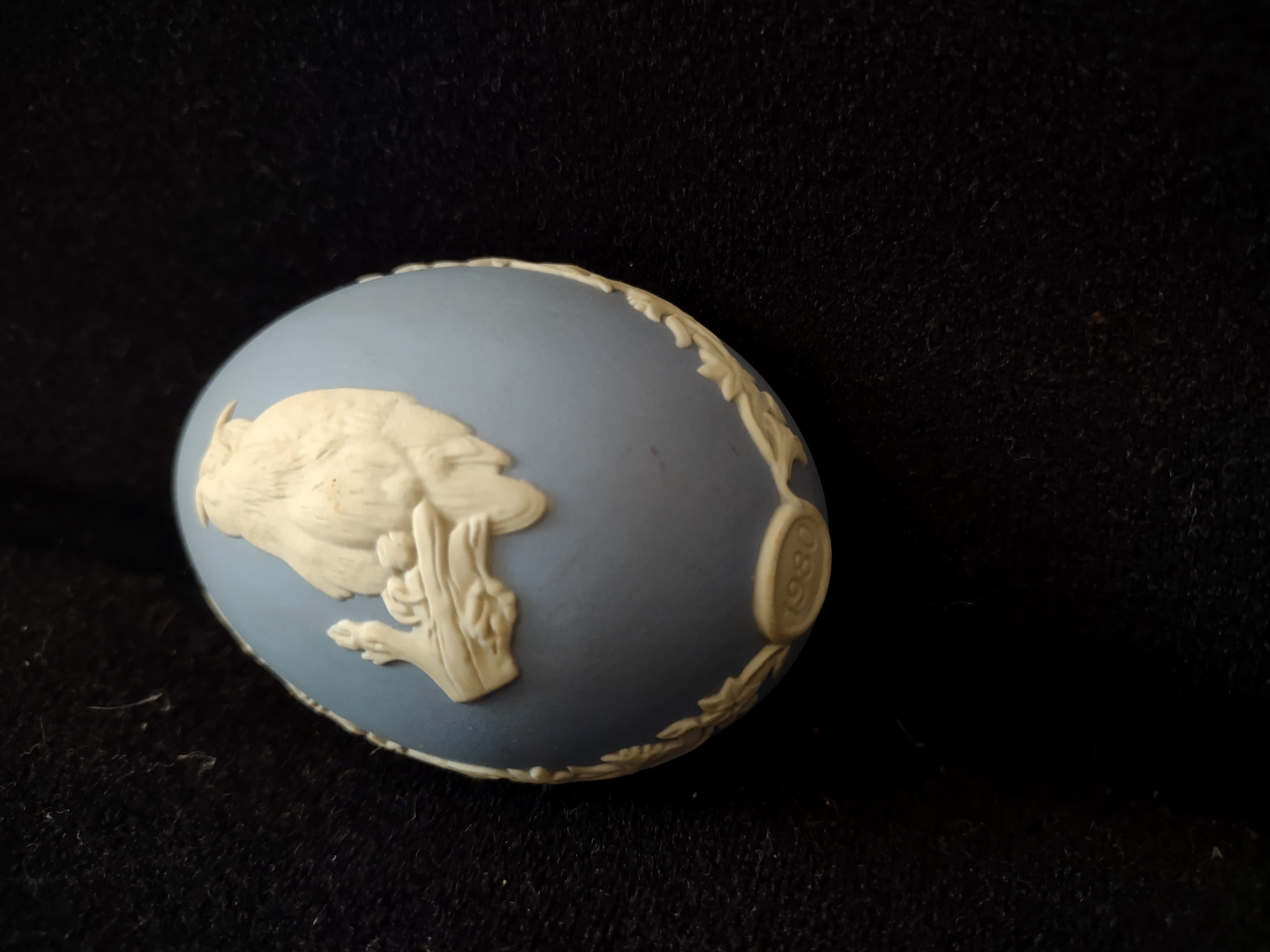 Vintage Wedgwood Blue Jasperware Egg Box Lid ONLY Owl Relief Oval [6188]