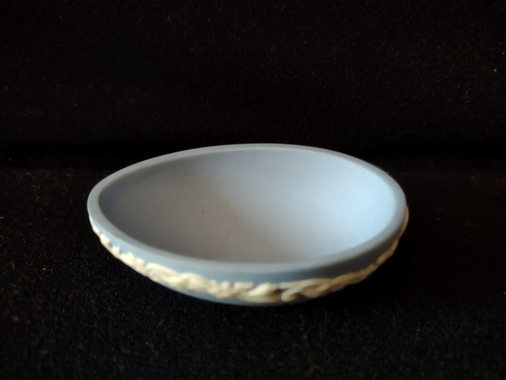 Vintage Wedgwood Blue Jasperware Egg Box Lid ONLY Owl Relief Oval [6188]