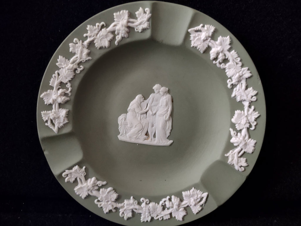 Vintage Wedgwood Sage Green Jasperware Classical Figures Ashtray Grapevine [6194]