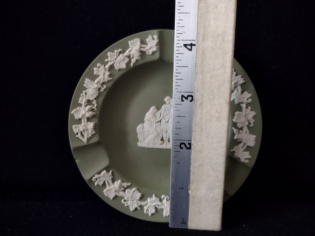 Vintage Wedgwood Sage Green Jasperware Classical Figures Ashtray Grapevine [6194]