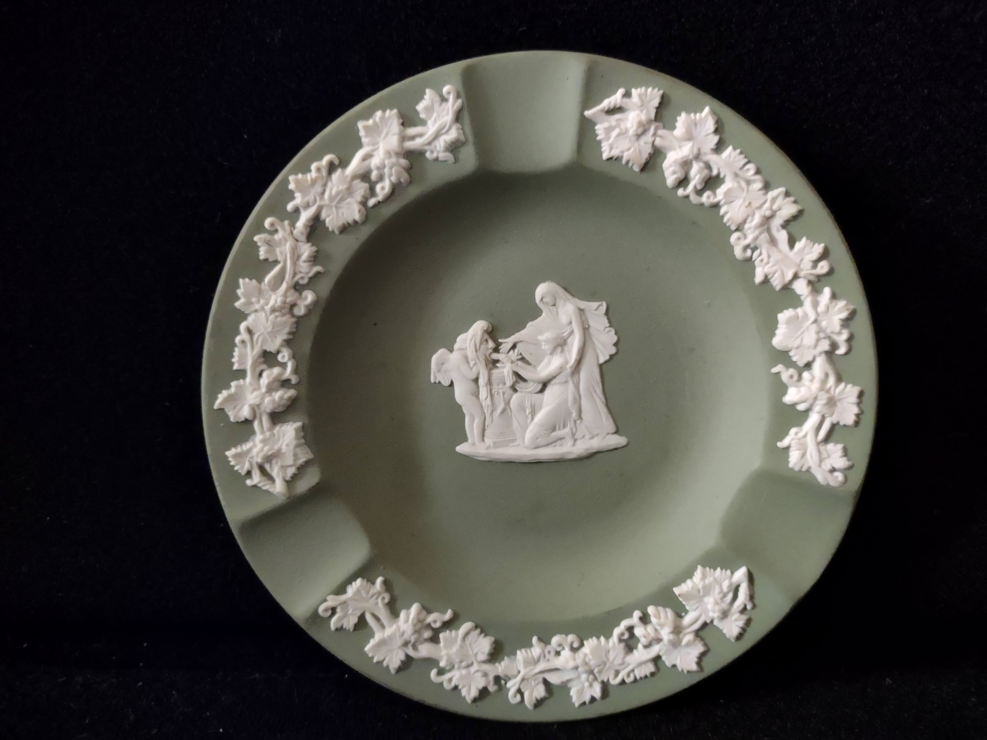 Vintage Wedgwood Jasperware Sage Green Ashtray Classical Figures England [6195]