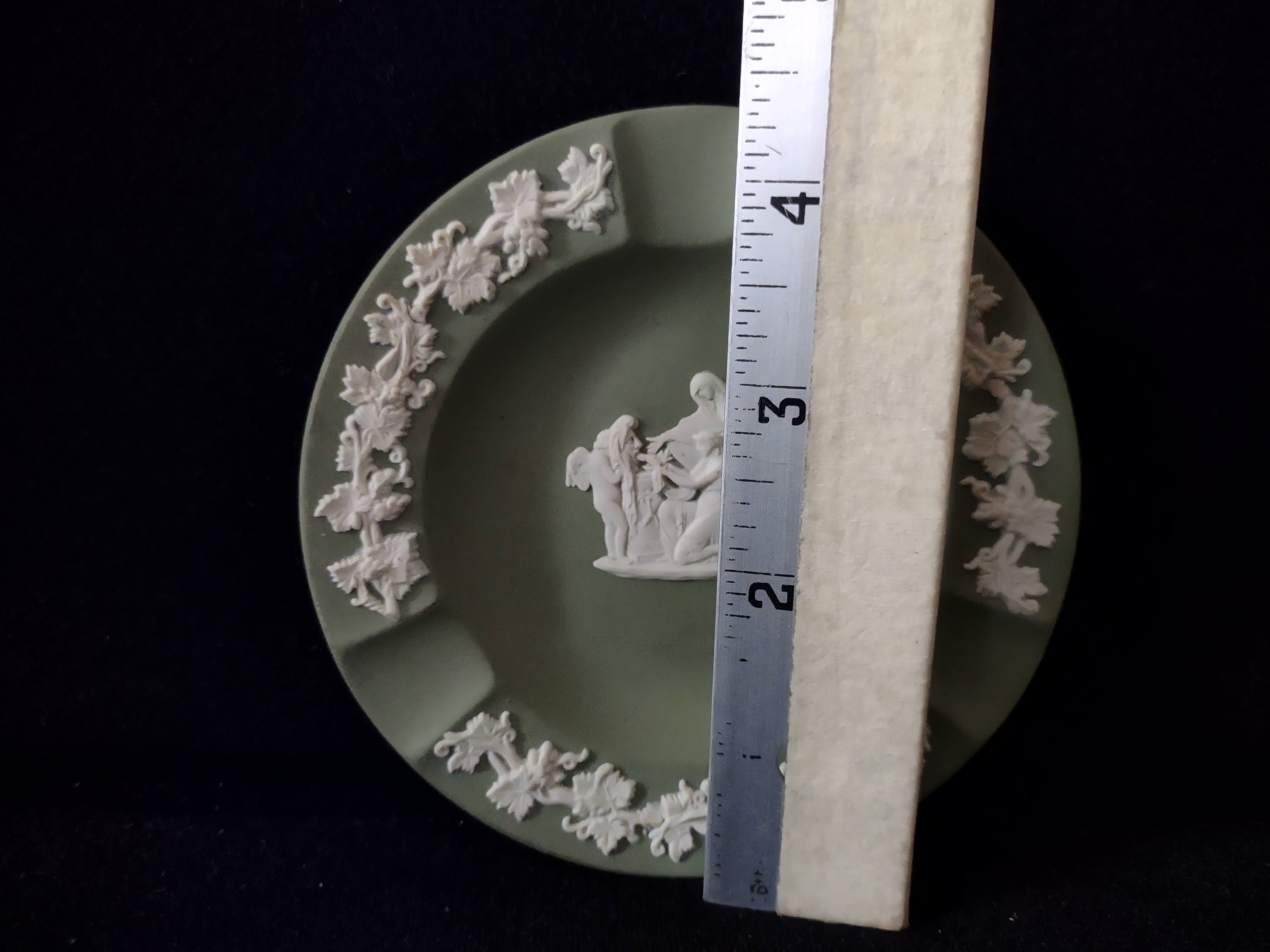 Vintage Wedgwood Jasperware Sage Green Ashtray Classical Figures England [6195]
