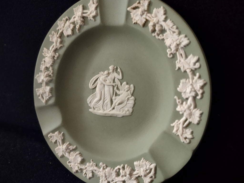 Vintage Wedgwood Jasperware Sage Green Ashtray Classical Figures England [6196]