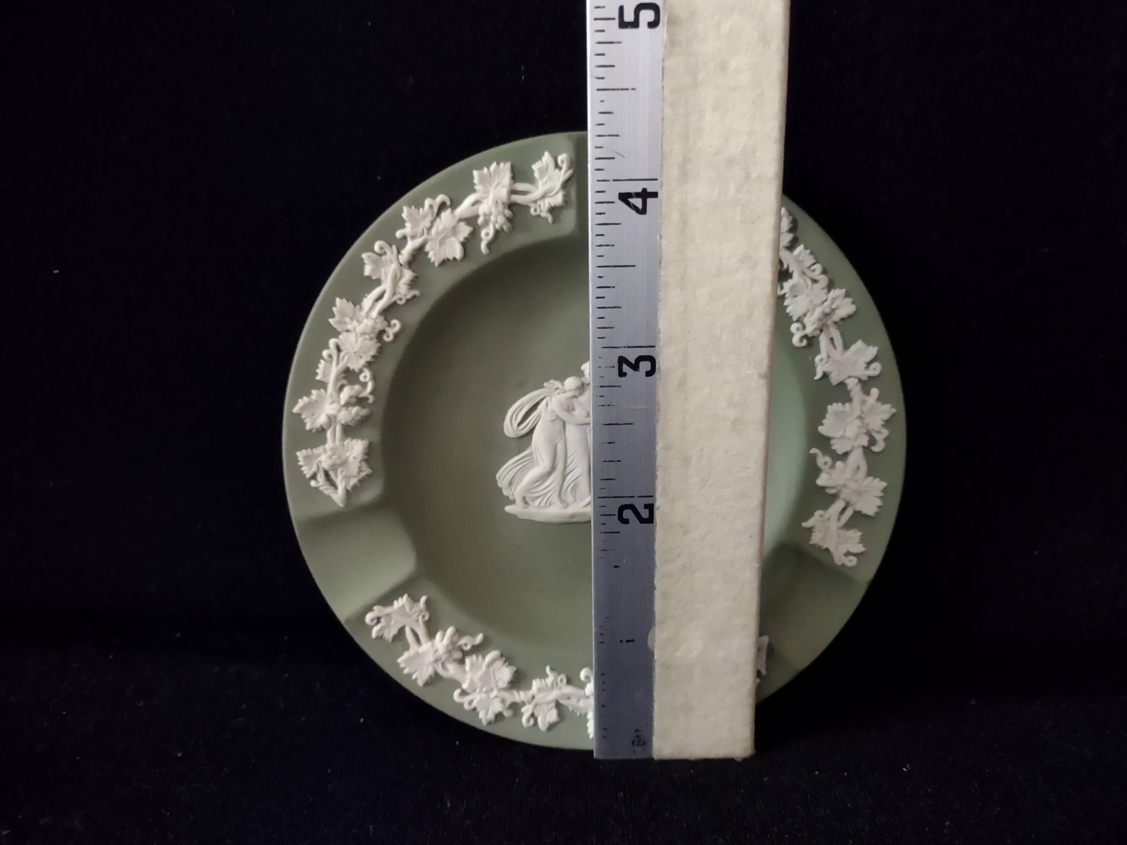 Vintage Wedgwood Jasperware Sage Green Ashtray Classical Figures England [6196]