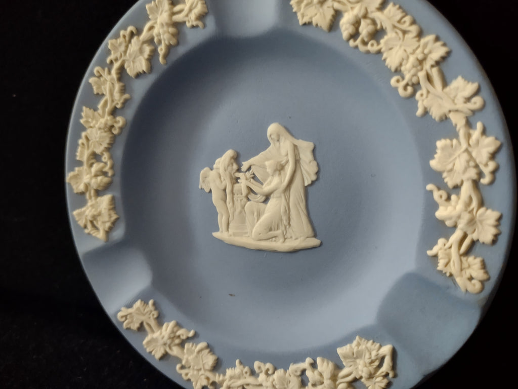 Vintage Wedgwood Jasperware Blue Ashtray Classical Figures England [6197]