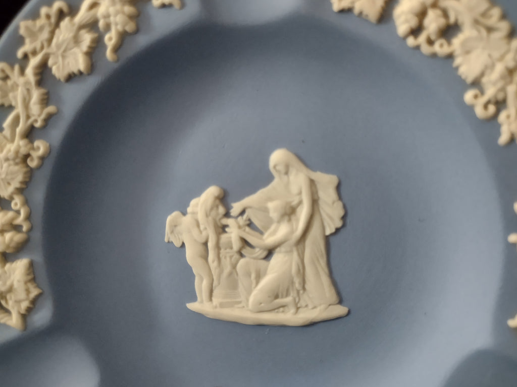 Vintage Wedgwood Jasperware Blue Ashtray Classical Figures England [6197]