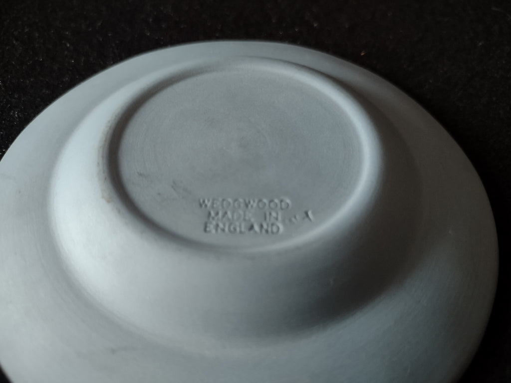 Vintage Wedgwood Jasperware Blue Ashtray Classical Figures England [6197]