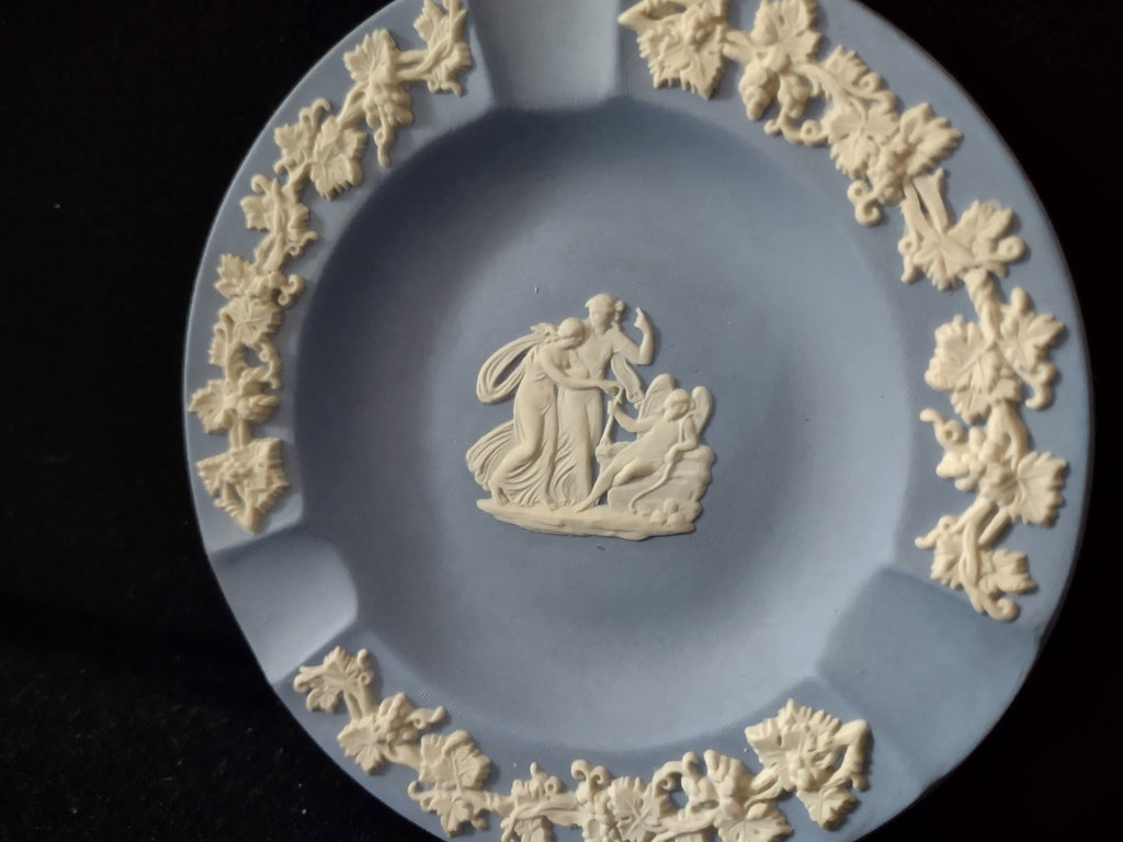 Vintage Wedgwood Jasperware Blue Ashtray Classical Figures England [6198]