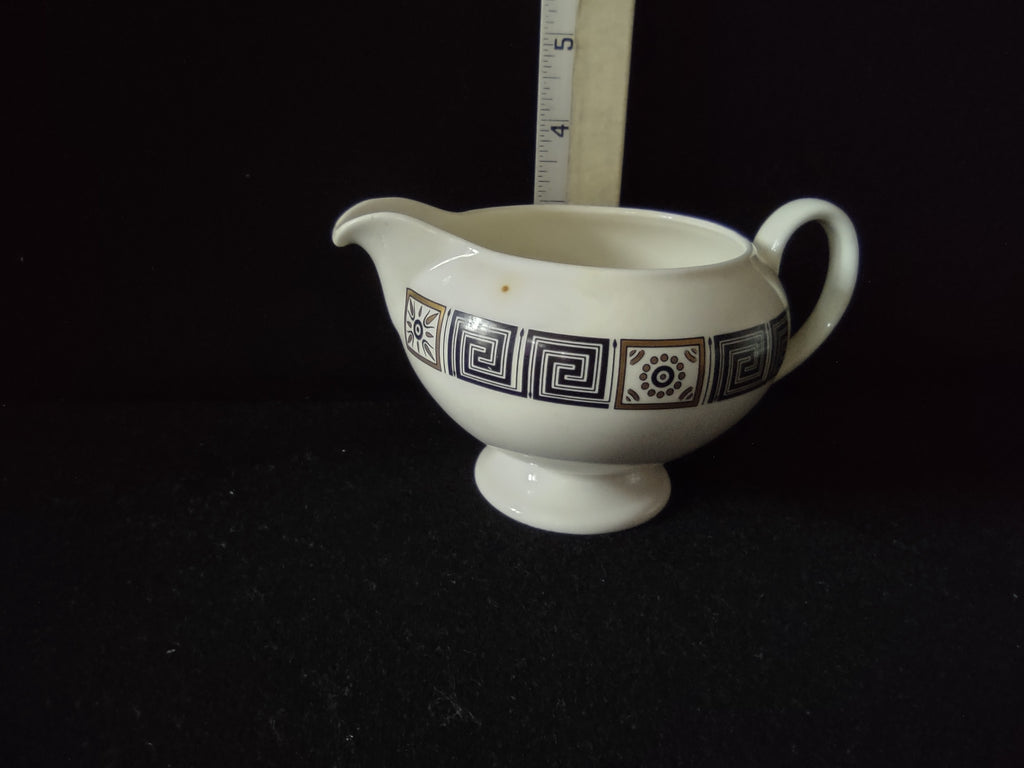 Vintage Wedgwood Asia Creamer Bone China Black Gold England [6210]