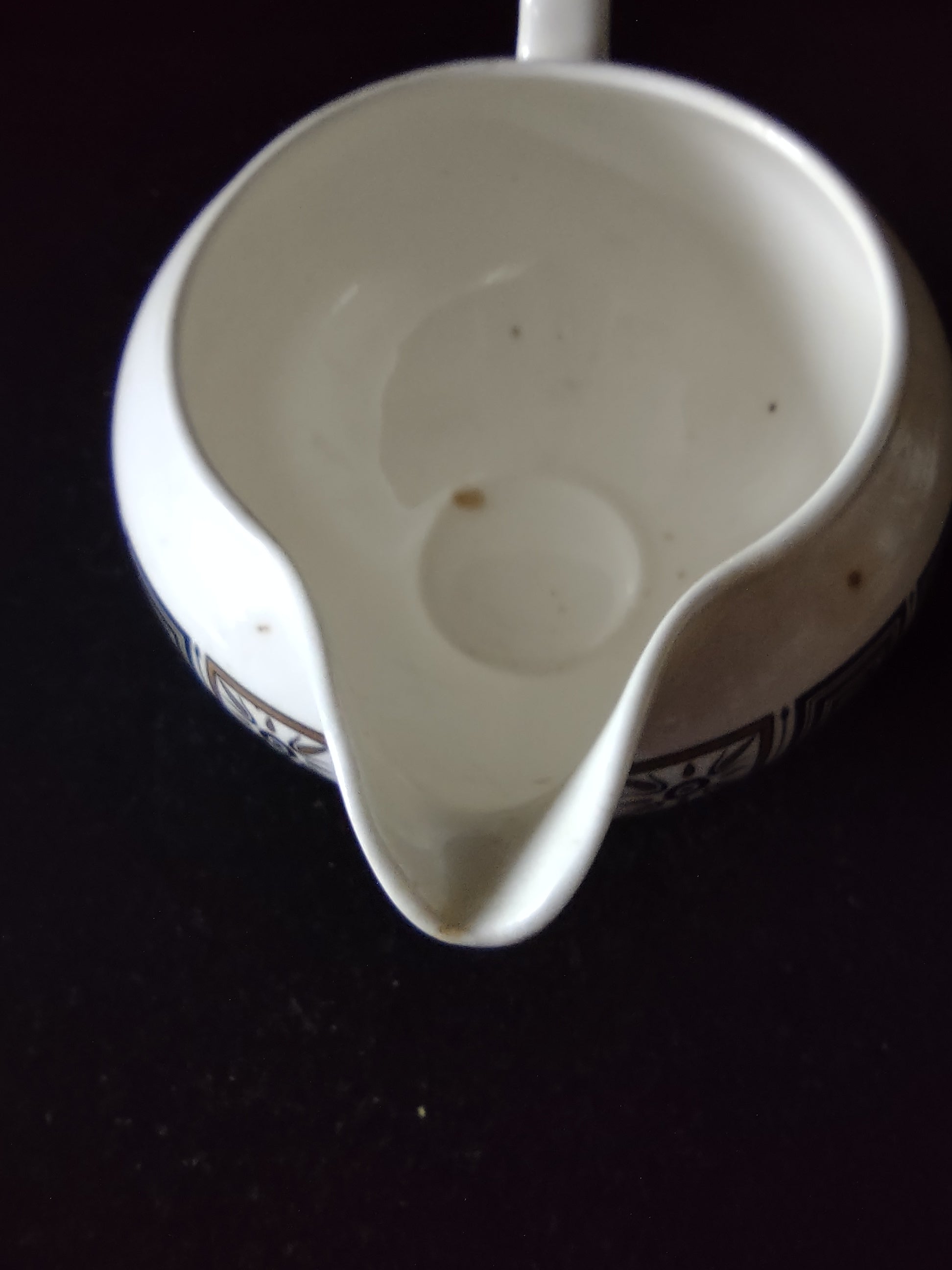 Vintage Wedgwood Asia Creamer Bone China Black Gold England [6210]