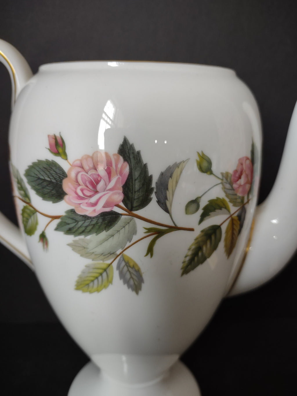Vintage Wedgwood Hathaway Rose Coffee Pot No Lid Footed England [6215]