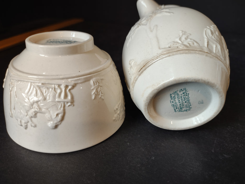 Vintage Wedgwood Embossed Queen's Ware Creamer Sugar Bowl Set England [6220]