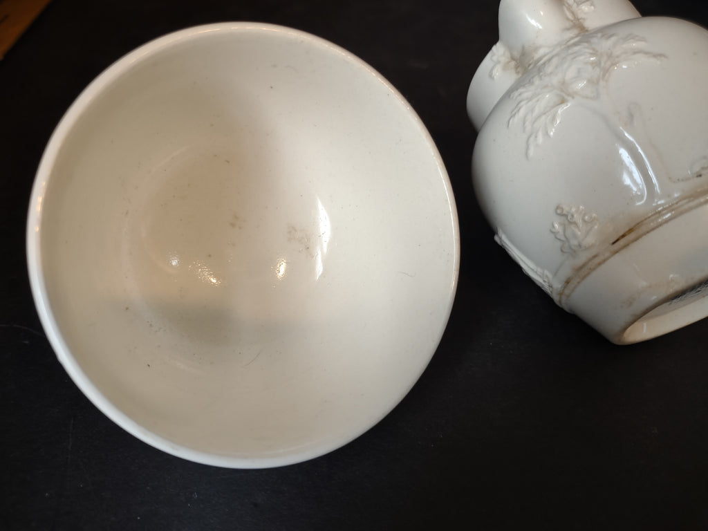 Vintage Wedgwood Embossed Queen's Ware Creamer Sugar Bowl Set England [6220]