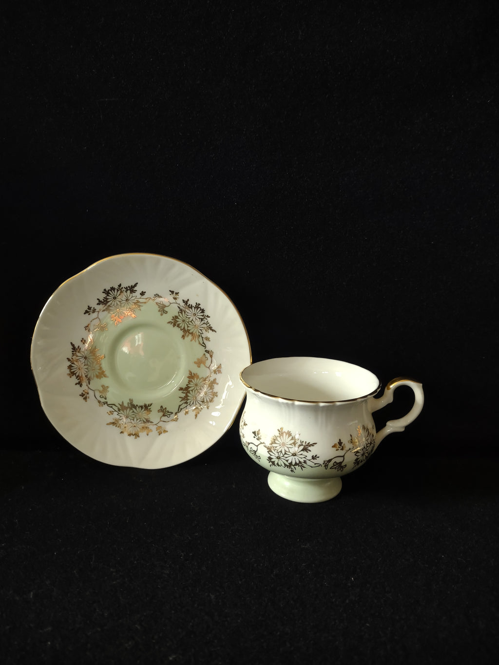 Vintage Staffordshire Cup Saucer Bone China Green Gold Daisy England Pair [6221]