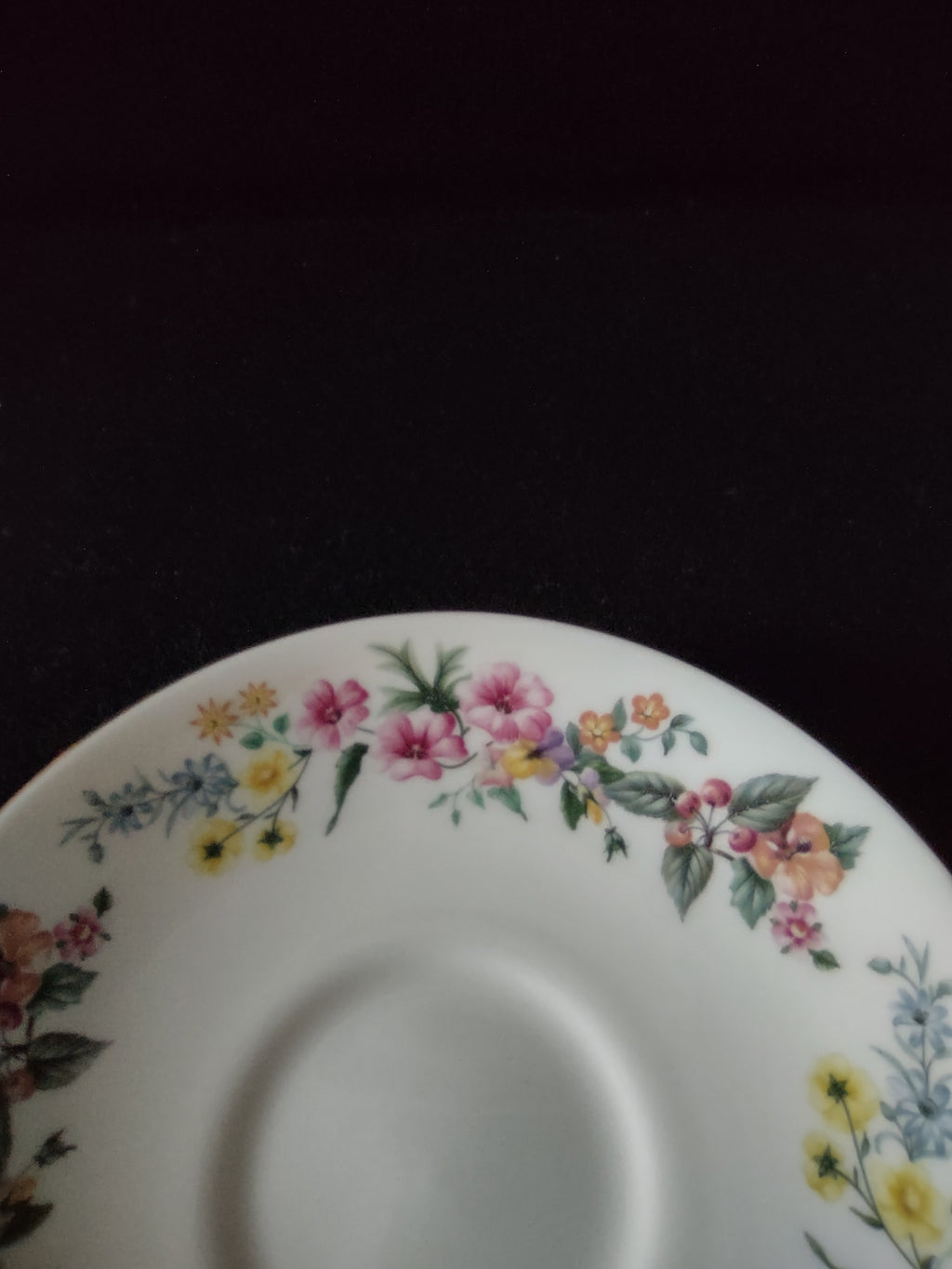 Vintage Wedgwood Downland Saucer Bone China Floral England [6229]