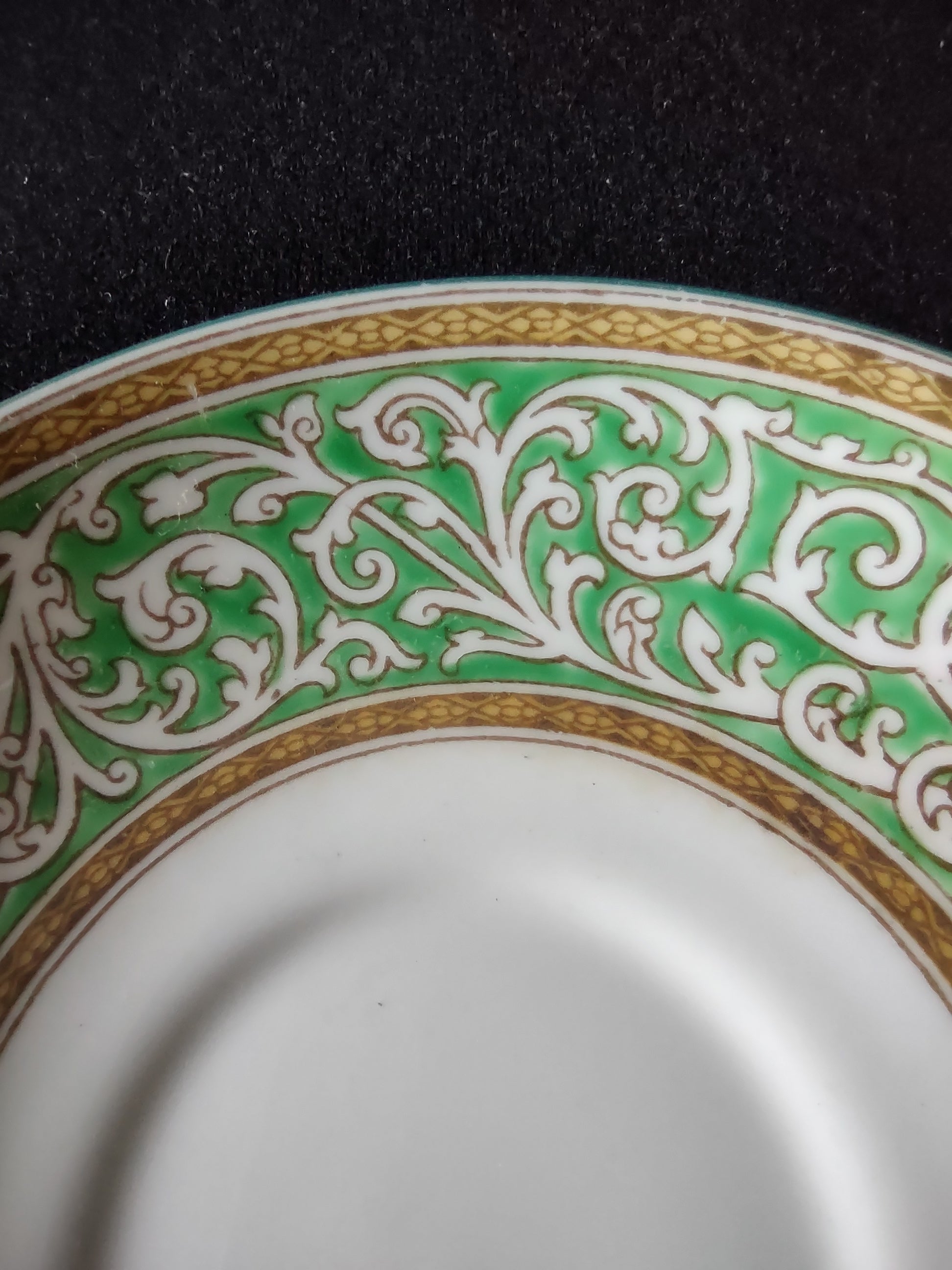 Vintage Wedgwood Praze Green Saucer Bone China England [6233]