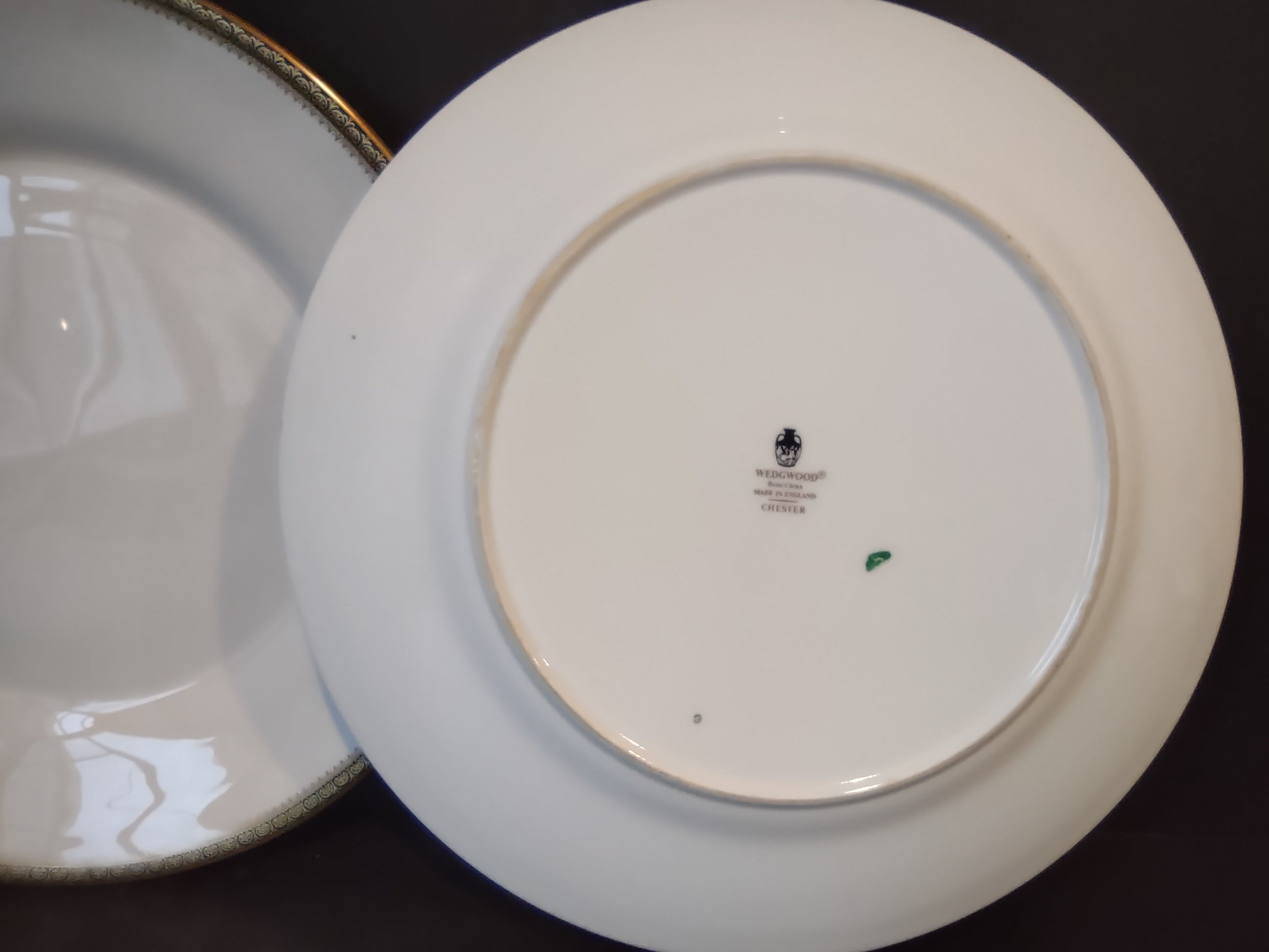 Vintage Wedgwood Chester Dinner Plates Pair Gold Border 10" [6241]