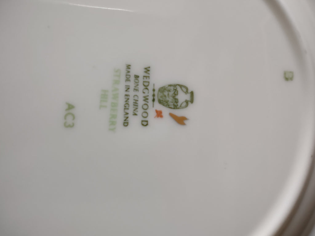 Vintage Wedgwood Wild Strawberry Bread Butter Plate Bone China England [6258]
