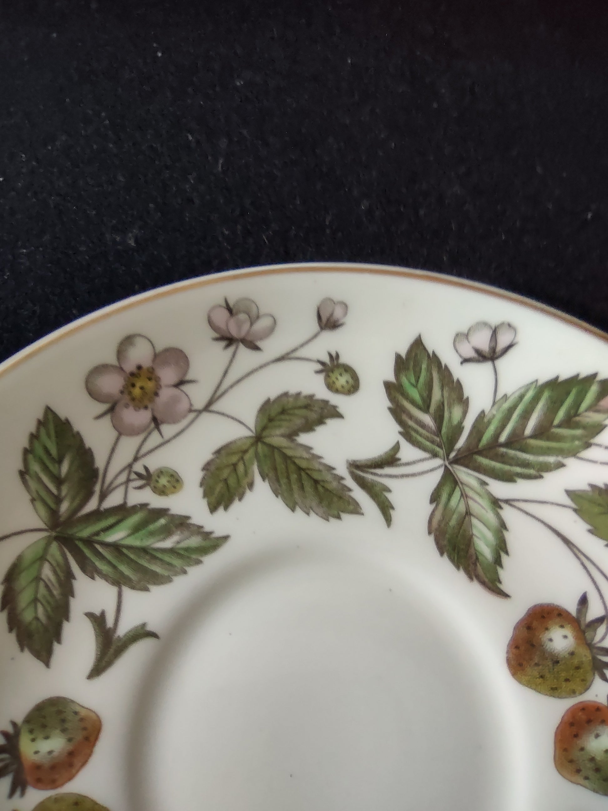 Vintage Wedgwood Strawberry Hill Saucer Bone China England [6259]