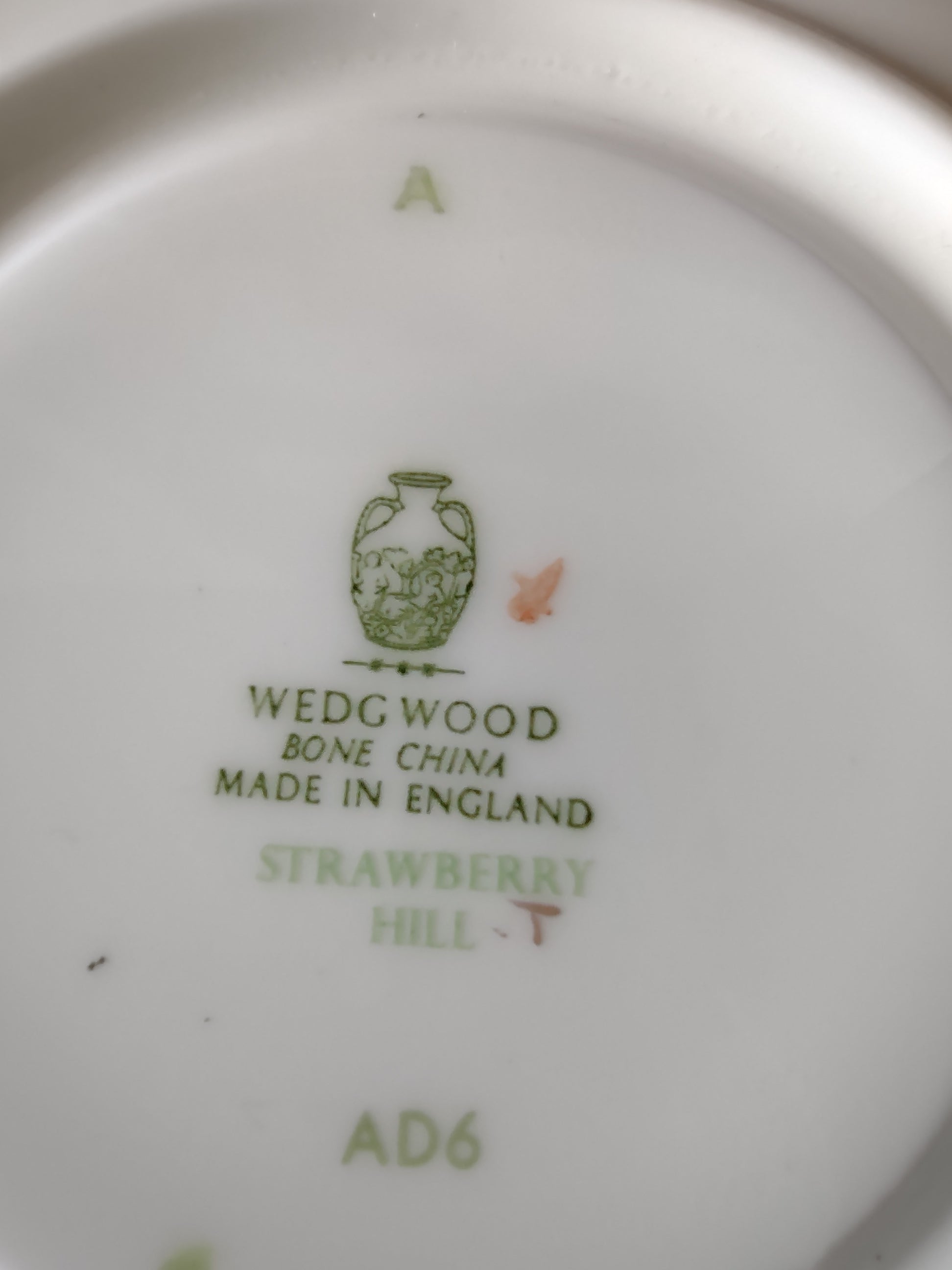 Vintage Wedgwood Strawberry Hill Saucer Bone China England [6259]