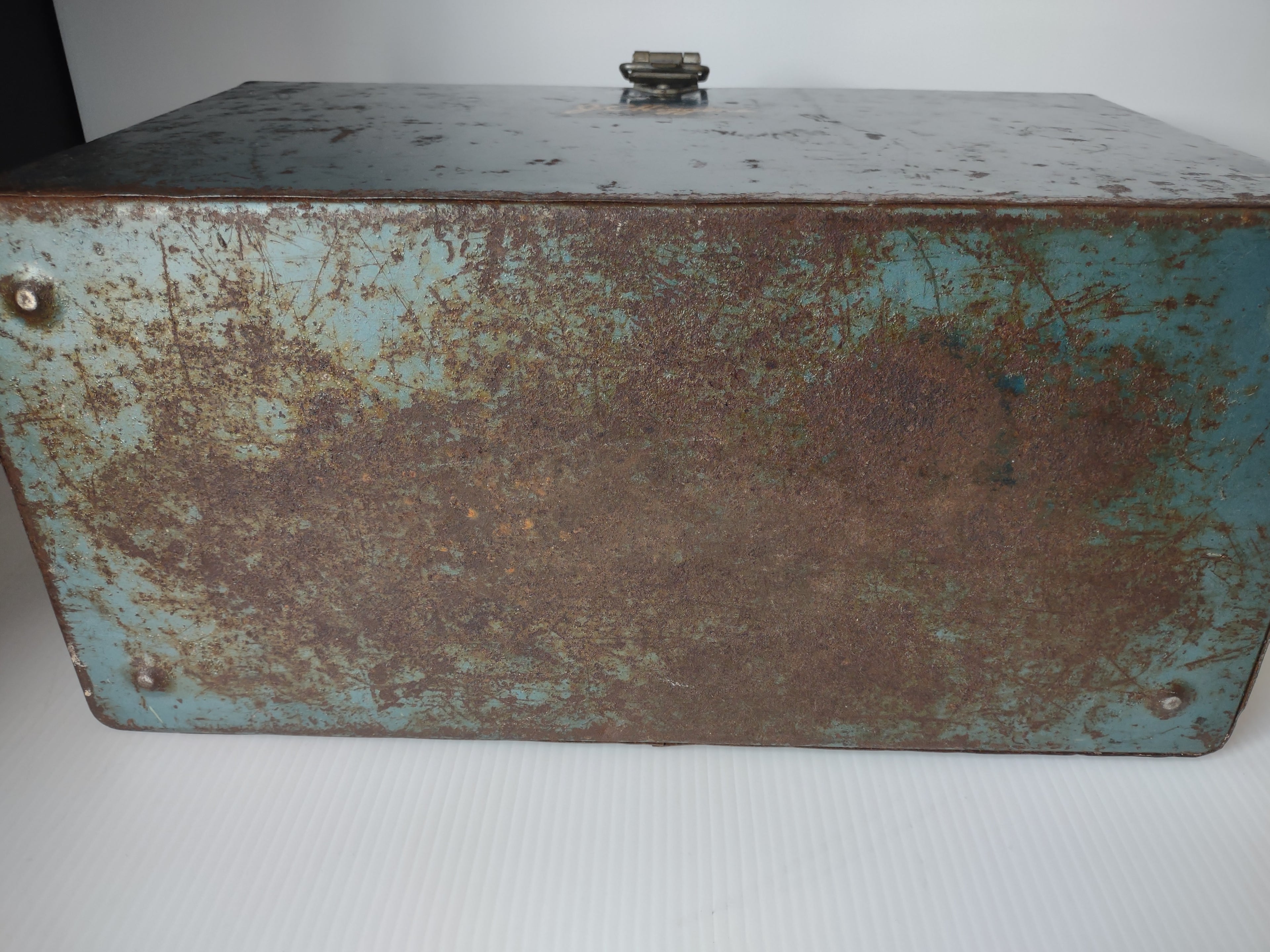 Vintage J.C. Higgins Metal Ice Chest Cooler Blue Camping Picnic [6239]
