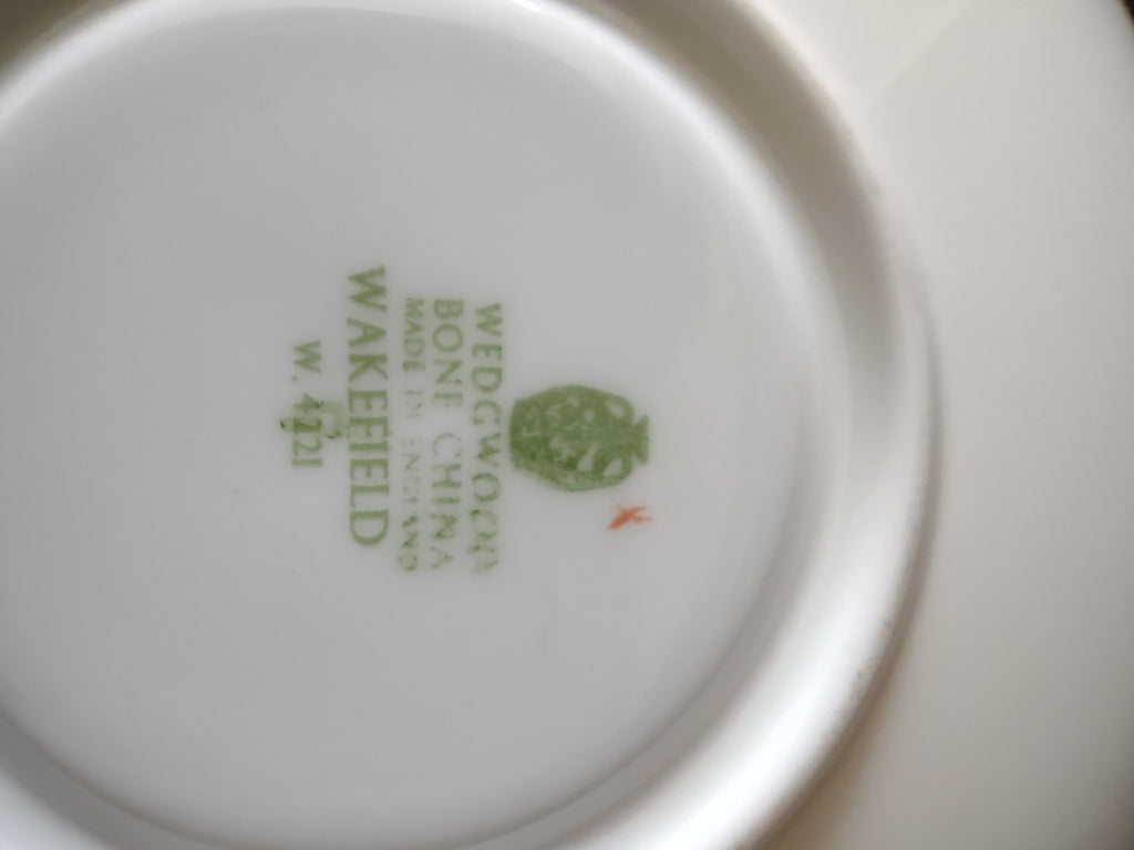 Vintage Wedgwood Wakefield Saucer Bone China England 6in [6267]