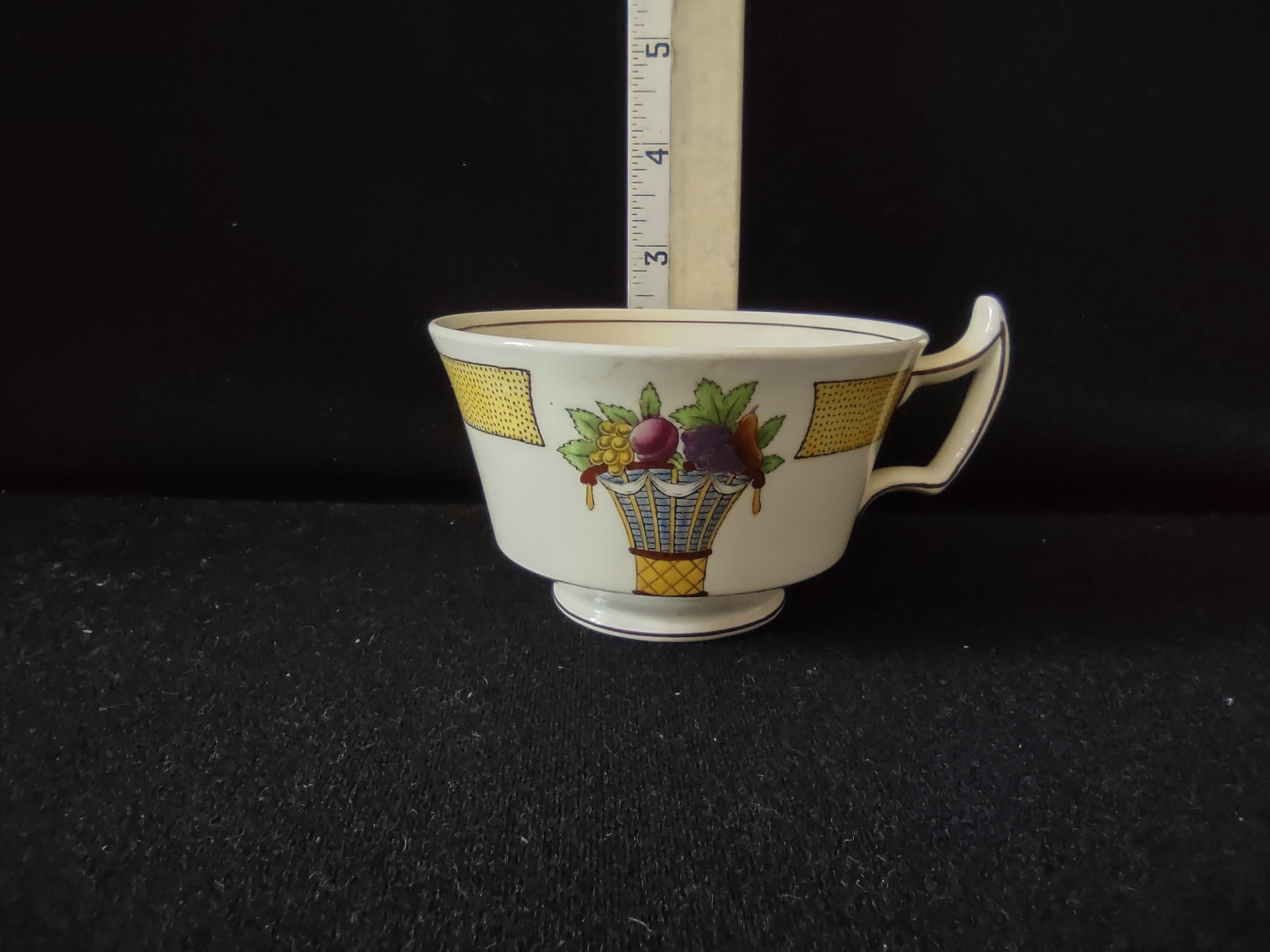 Vintage Wedgwood Directoire Teacup Bone China England Fruit Basket [6273]