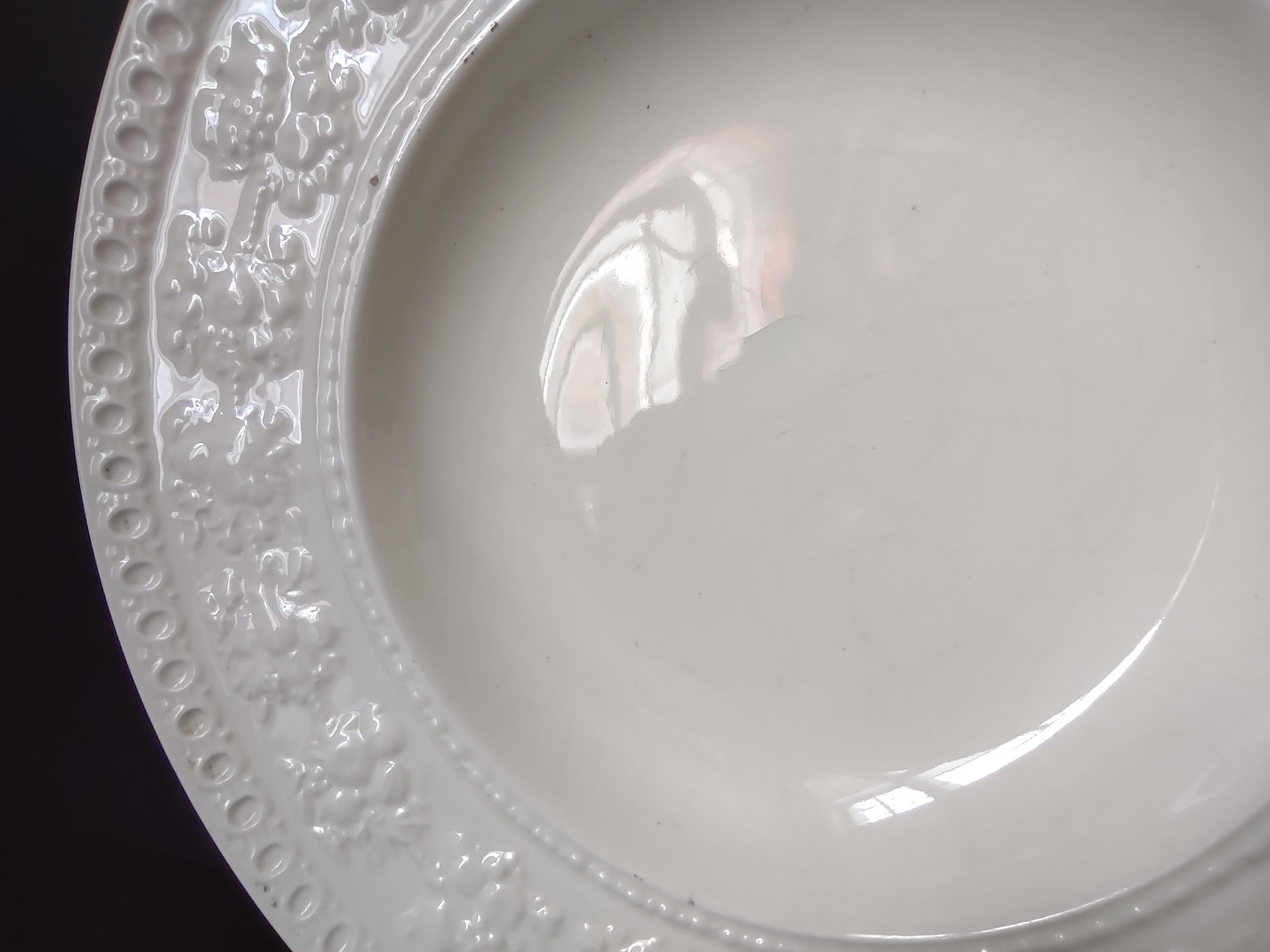 Vintage Wedgwood Wellesley Cream Embossed Rimmed Soup Bowl England [6309]