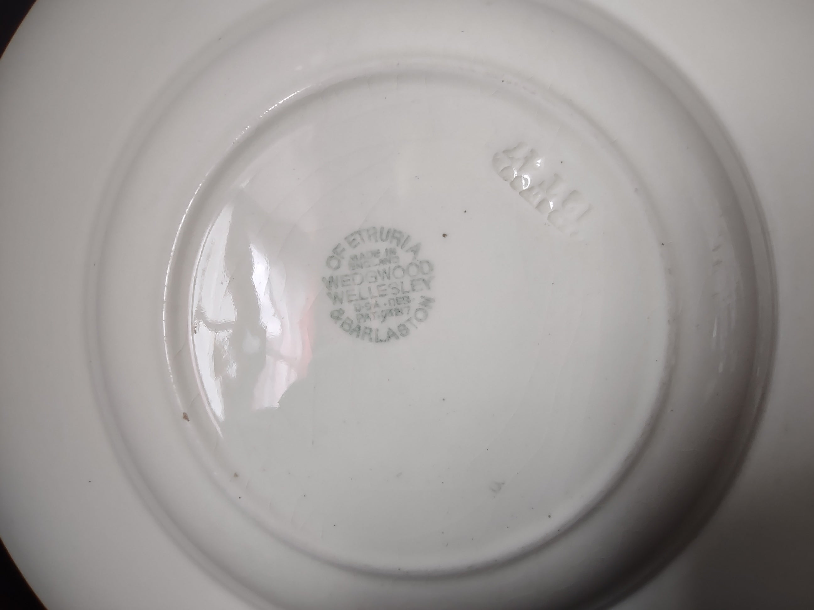 Vintage Wedgwood Wellesley Cream Embossed Rimmed Soup Bowl England [6309]