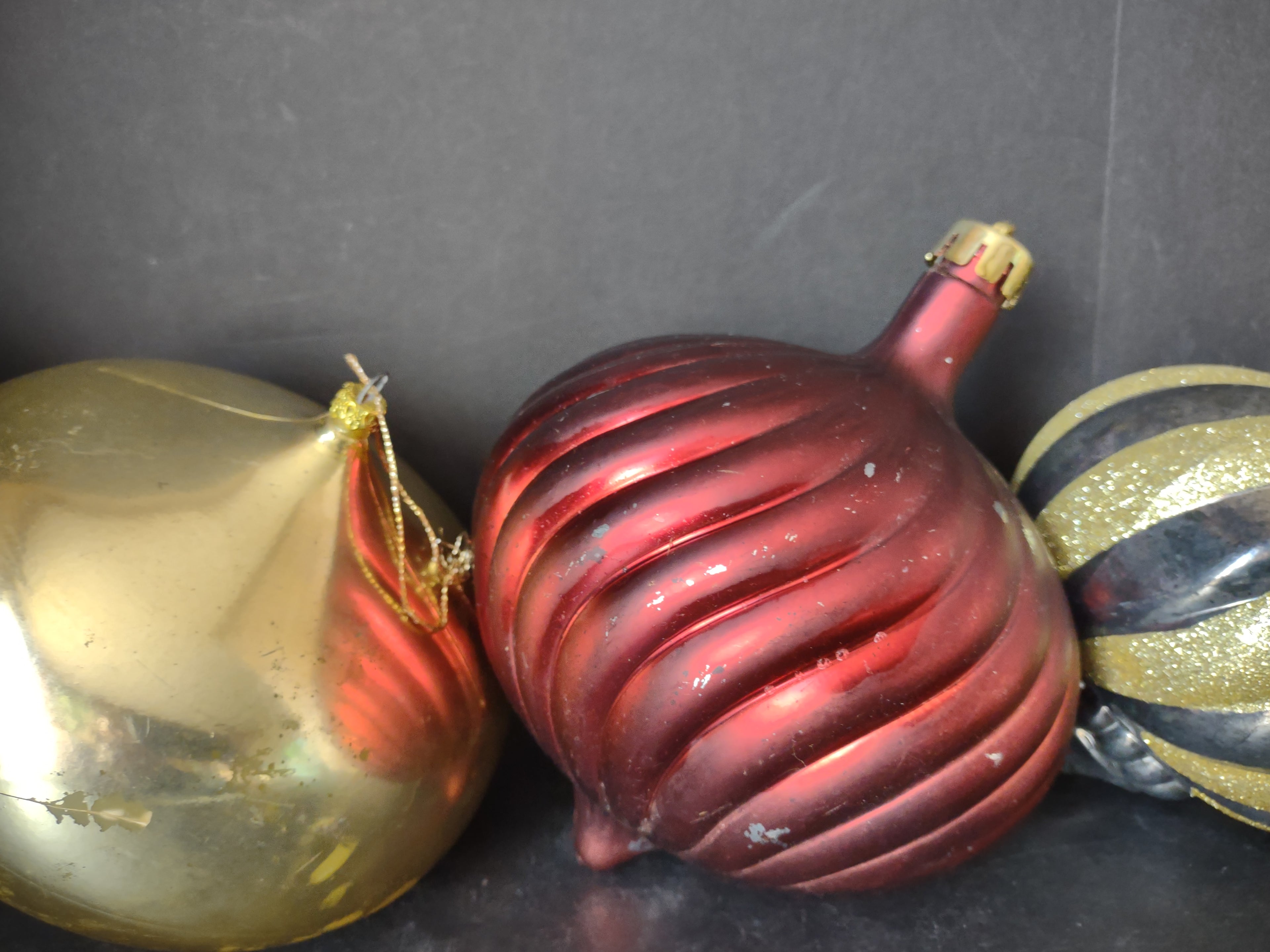 Vintage Plastic Christmas Ornaments Red Gold Set of 5 Holiday [4834]