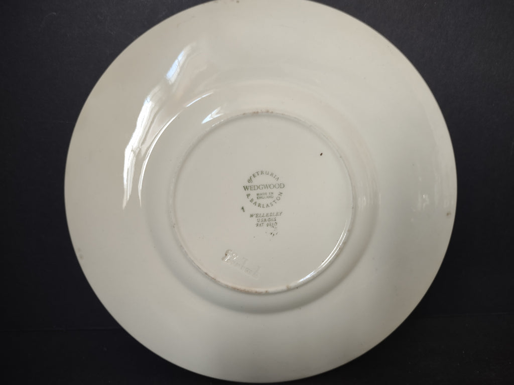 Vintage Wedgwood Wellesley Cream Embossed Plate Made in England [6311]