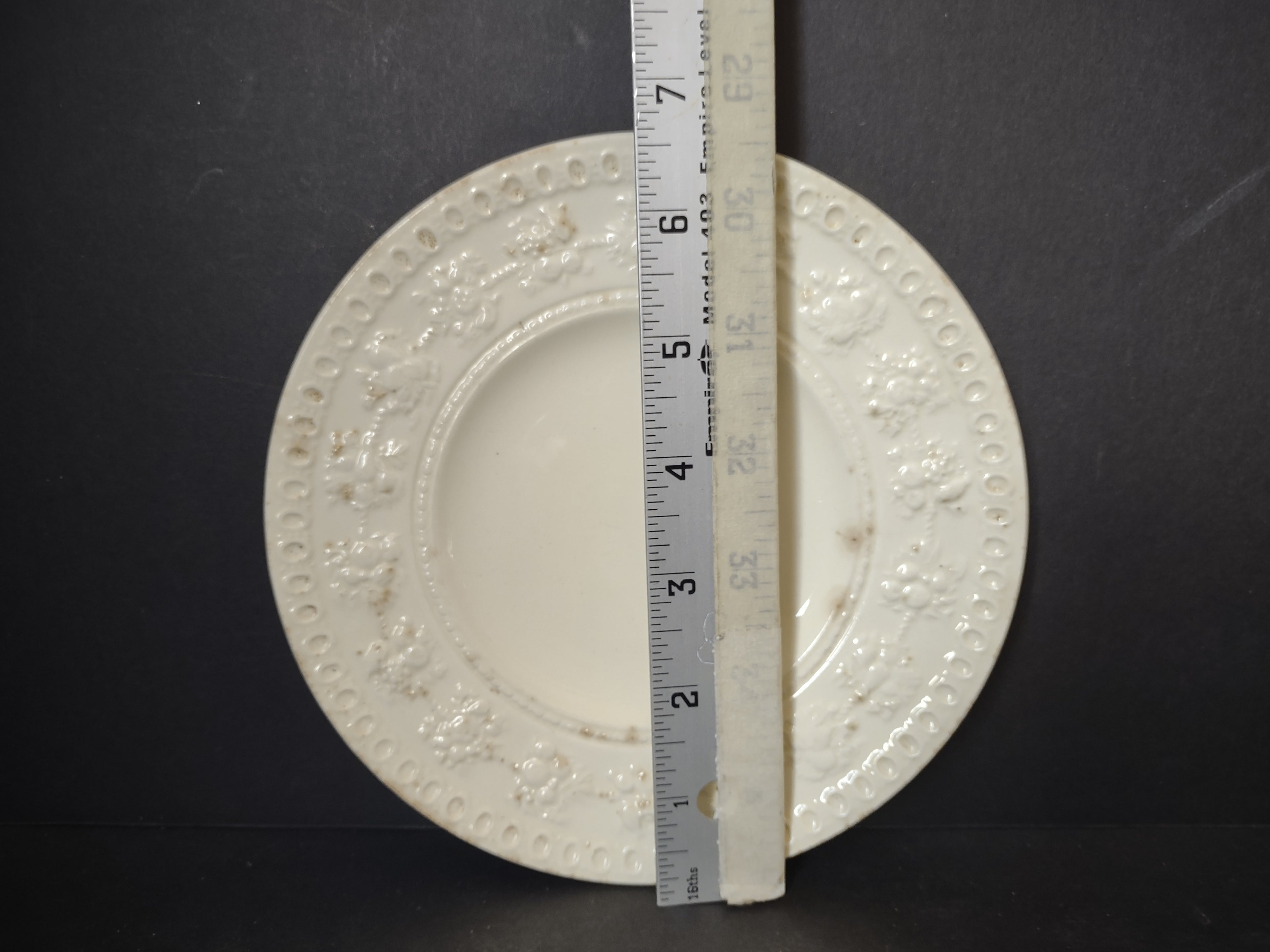Vintage Wedgwood Wellesley Cream Embossed Plate Made in England [6311]