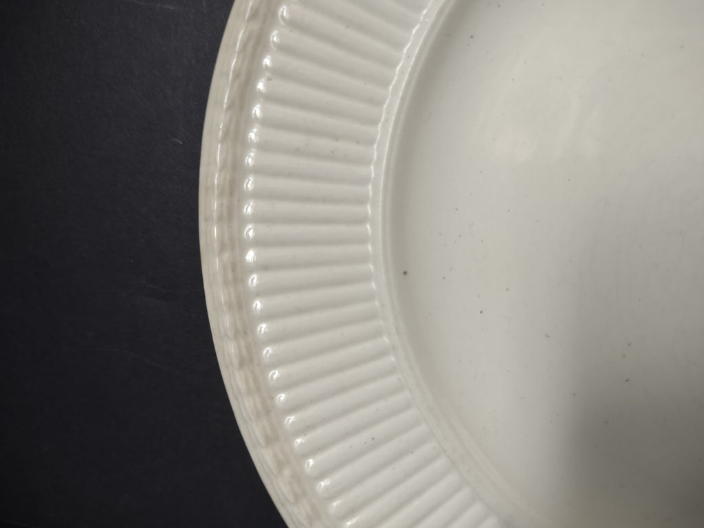 Vintage Wedgwood Edme Cream Ribbed Plate Made in England [6312]