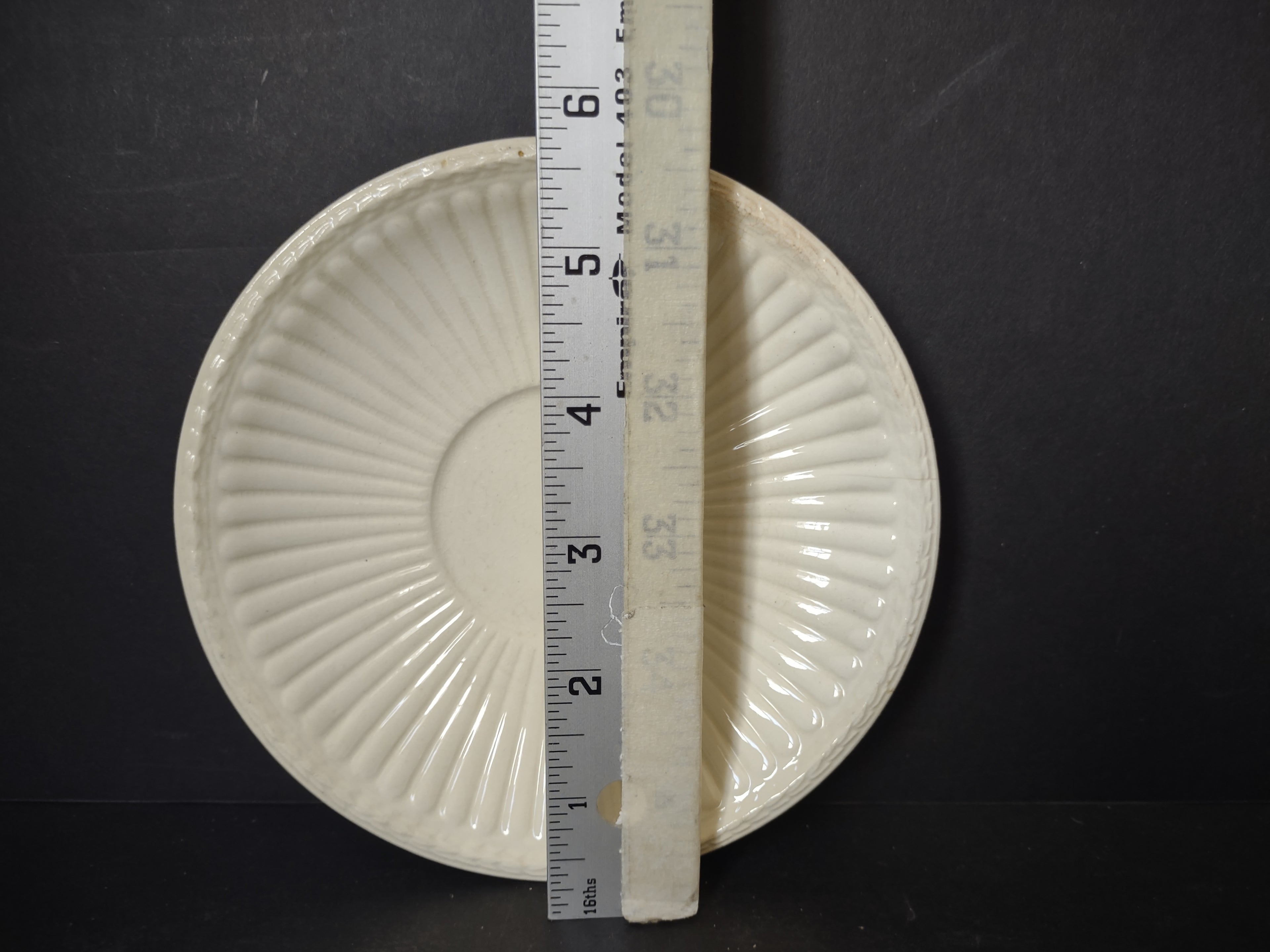 Vintage Wedgwood Edme Cream Ribbed Saucer Made in England [6313]