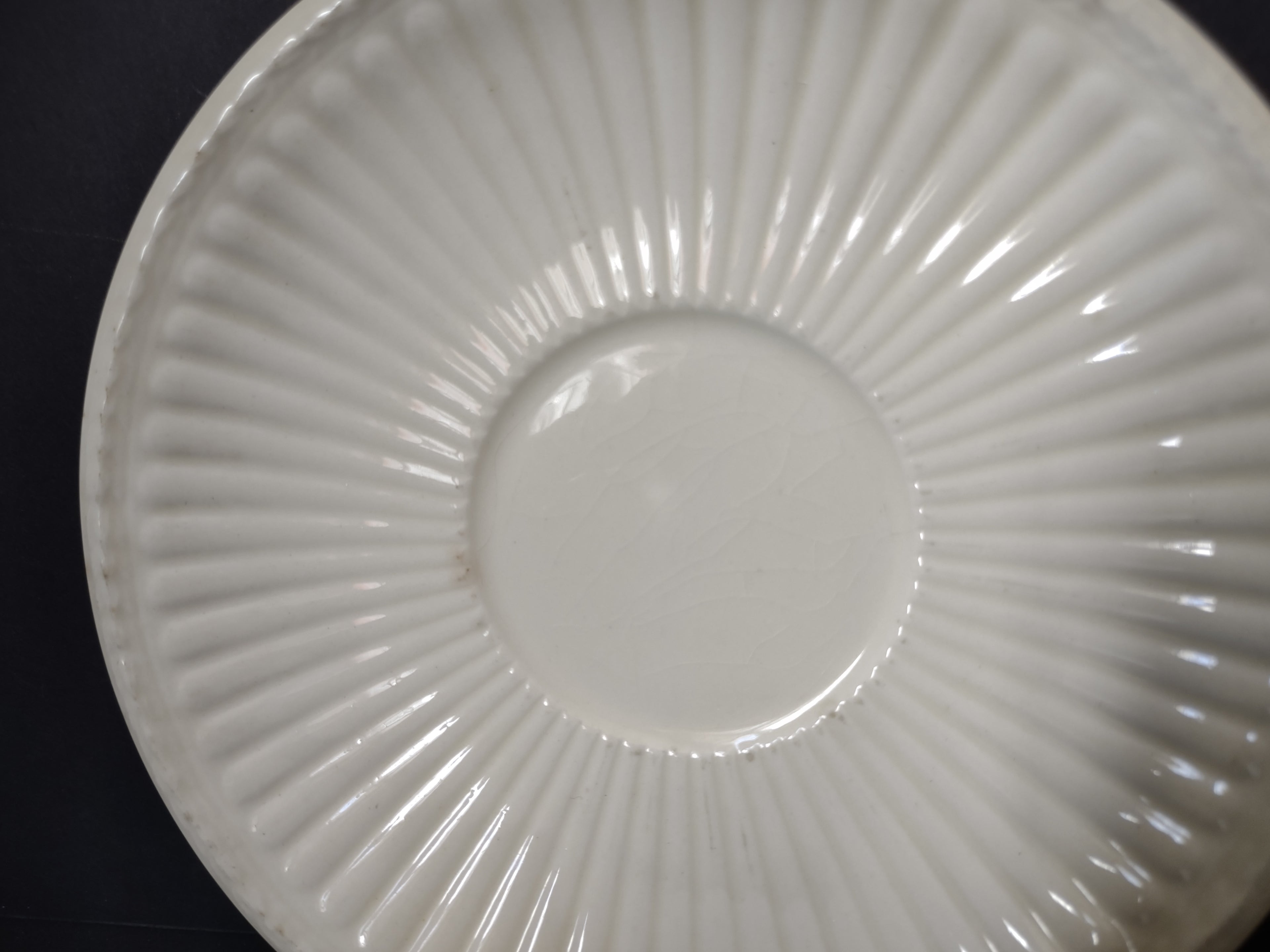 Vintage Wedgwood Edme White Ribbed Saucer England [6314]
