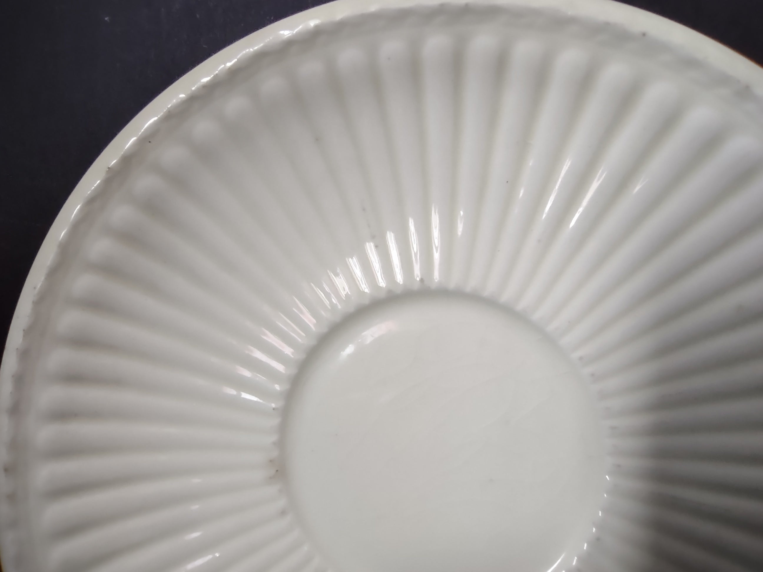 Vintage Wedgwood Edme White Ribbed Saucer England [6314]