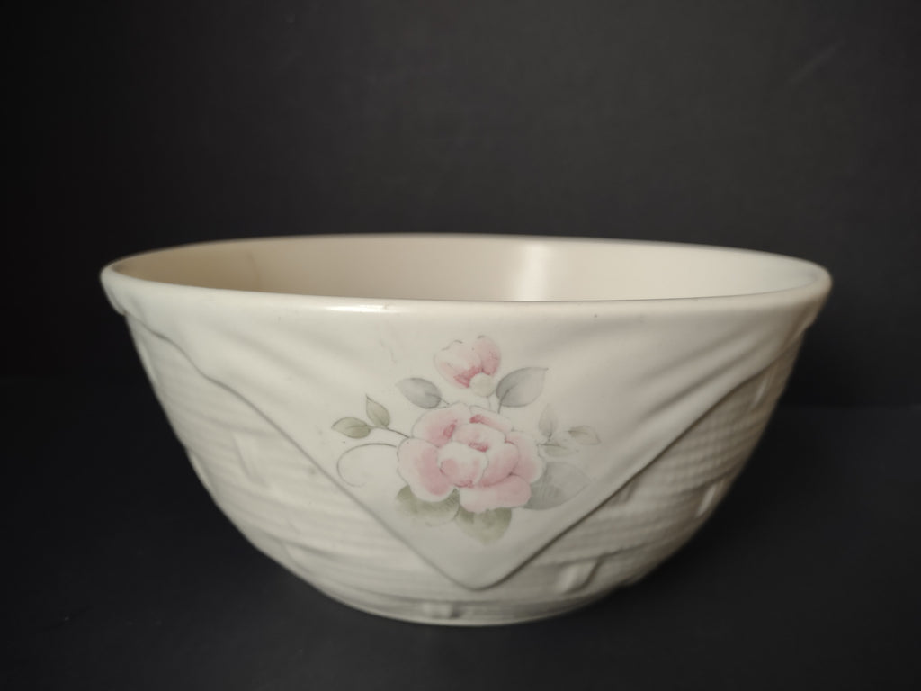 Vintage Pfaltzgraff Heirloom Cream Pink Rose Embossed Serving Bowl USA [6360]