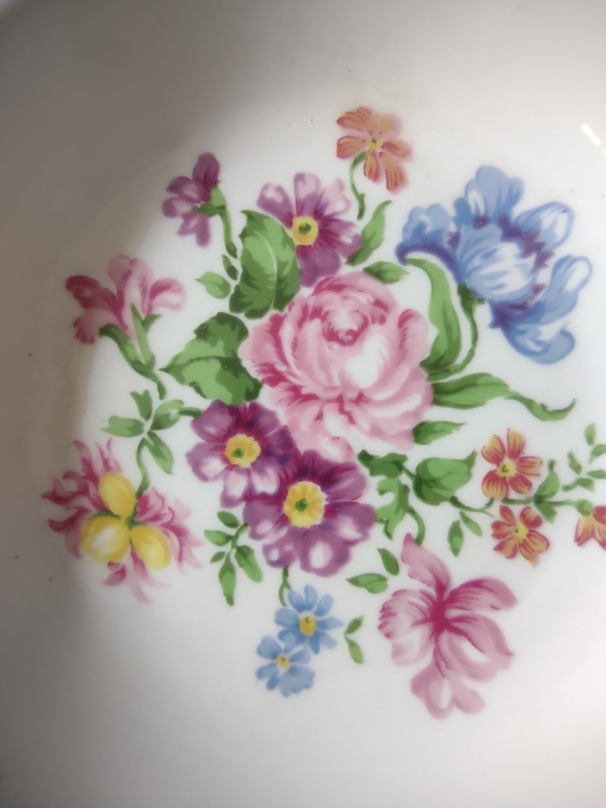 Vintage Staffordshire Soup Bowl Floral Bouquet Bone China England X 5 [6303]