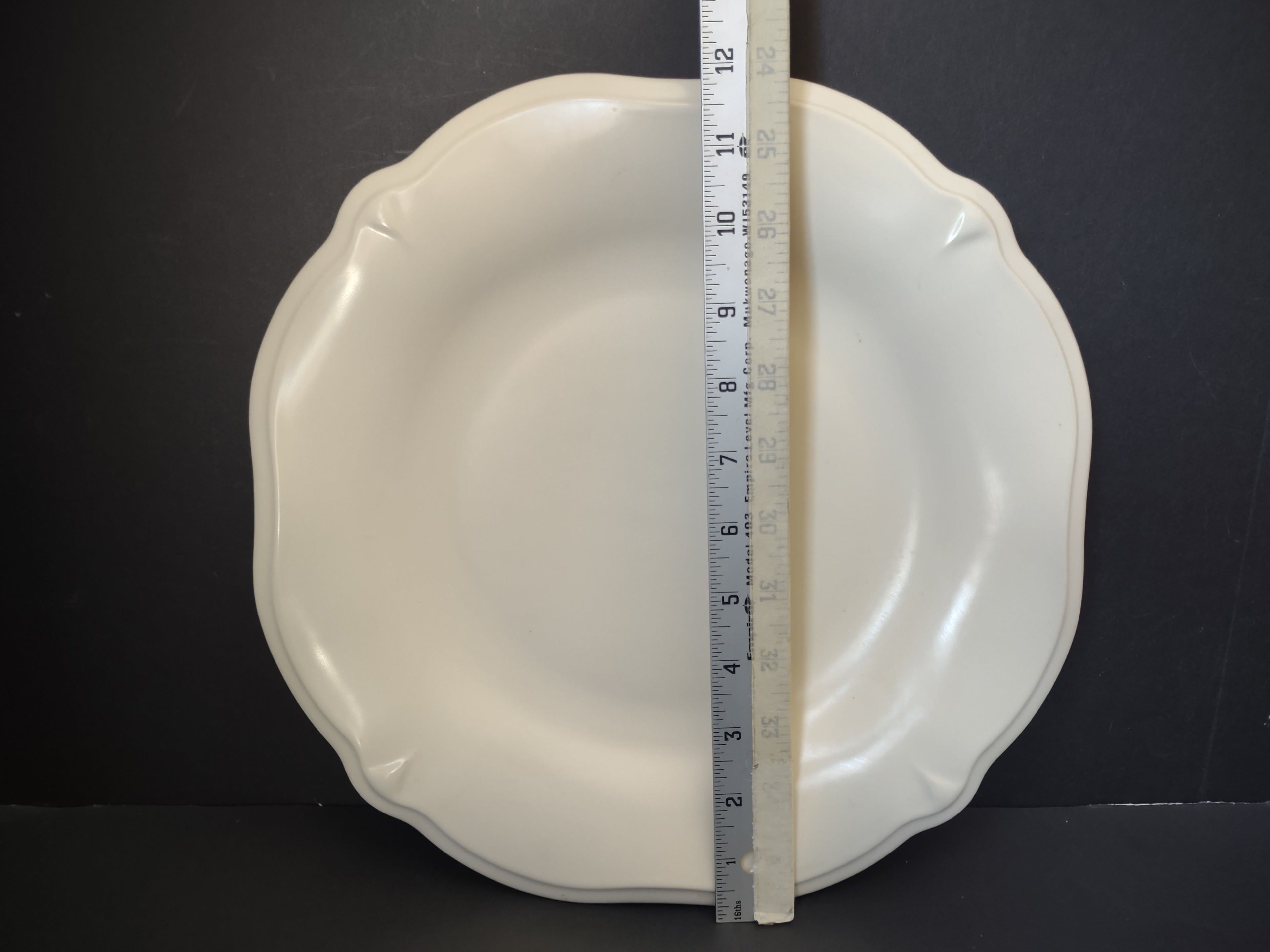 Vintage Pfaltzgraff 12" Cream Scalloped Serving Platter Dinnerware [6362]