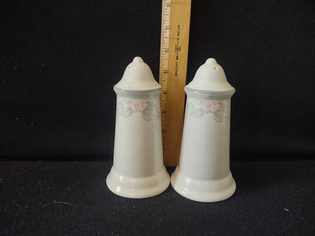 "Vintage Pfaltzgraff Wyndham Salt Pepper Shaker Ceramic Cottagecore [6321]