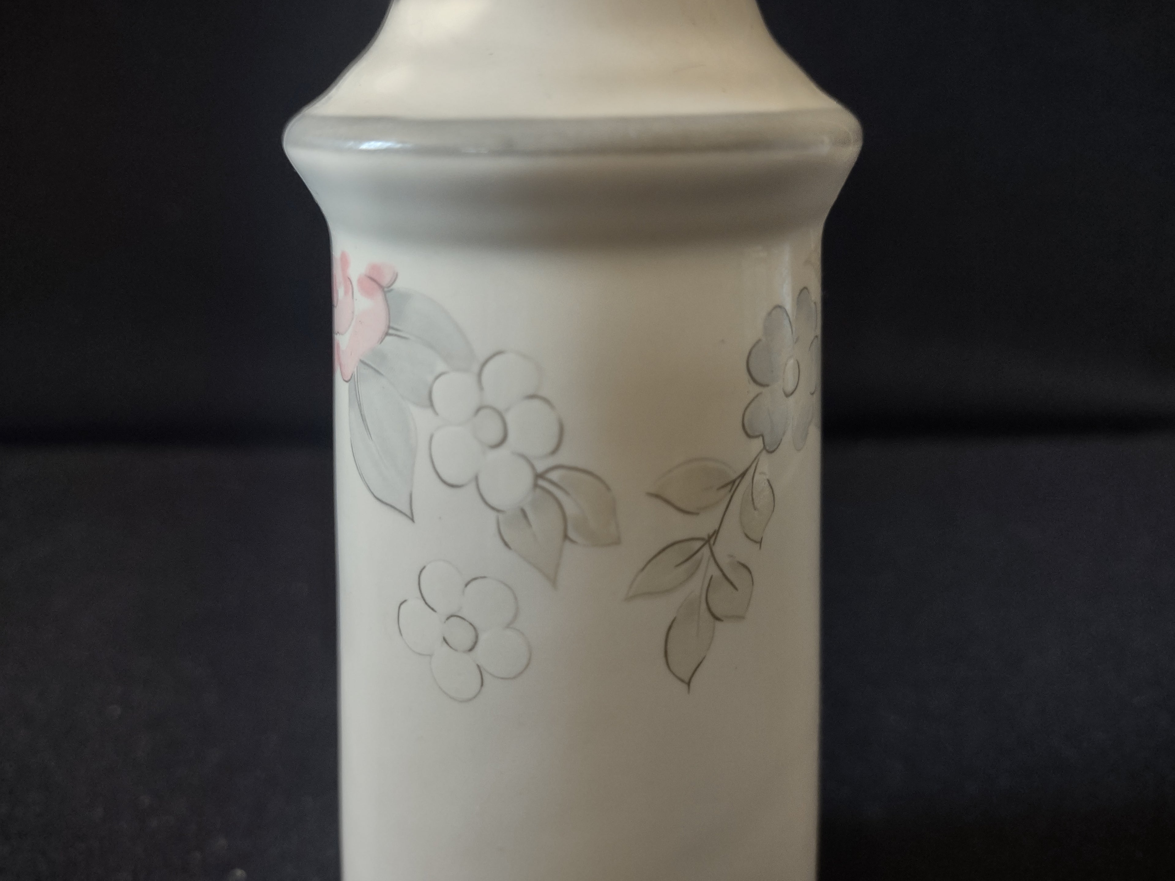 "Vintage Pfaltzgraff Wyndham Salt Pepper Shaker Ceramic Cottagecore [6321]
