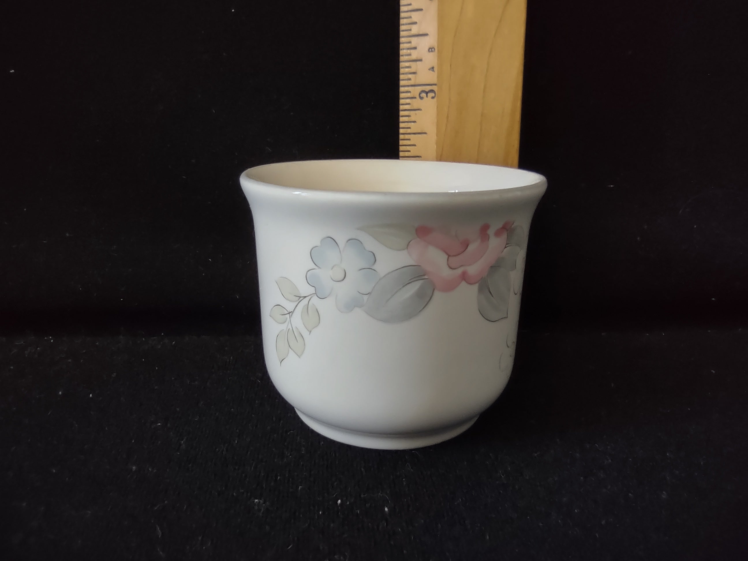 Vintage Pfaltzgraff Wyndham Mini Votive Candle Holder Ceramic Cottagecore [6323]