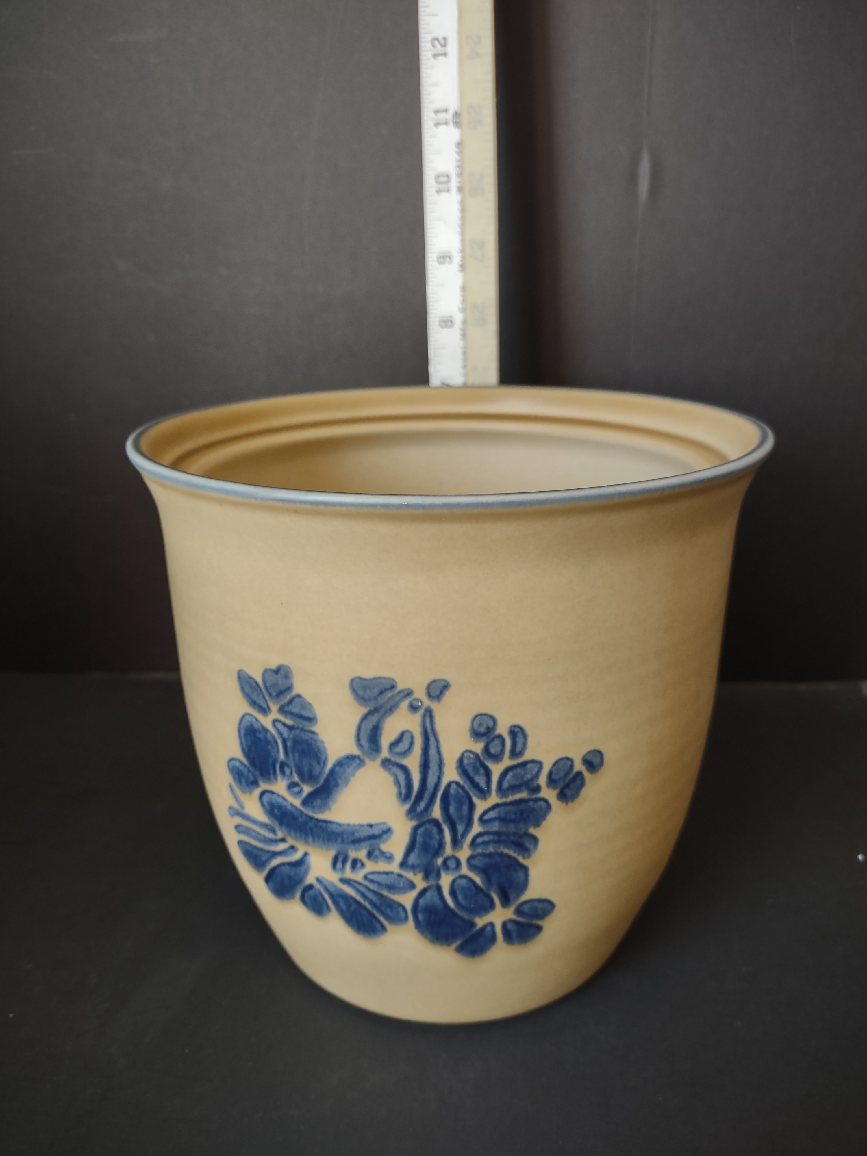 Vintage Pfaltzgraff Village Blue Floral Stoneware 2 Qt Canister IMPERFECT [6365]