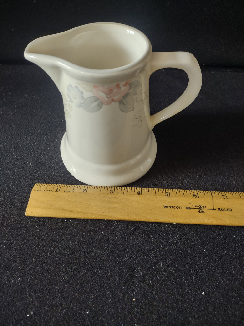 Vintage Pfaltzgraff Wyndham Creamer Pitcher Ceramic Cottagecore [6324]