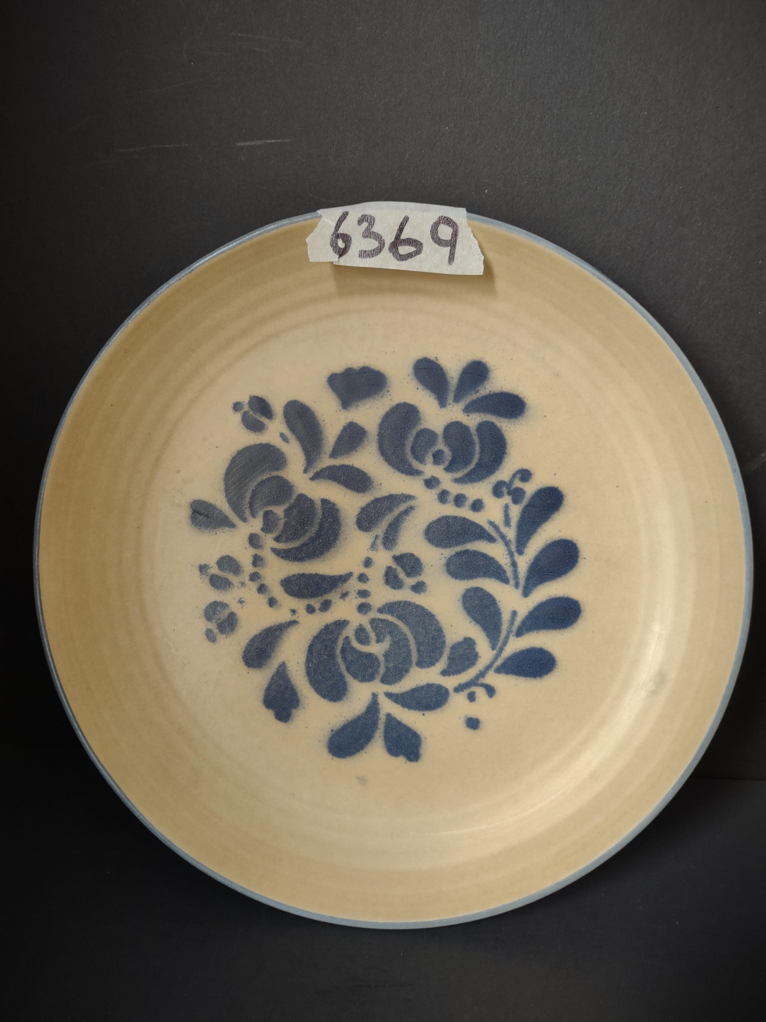 Vintage Pfaltzgraff Village Blue Floral Stoneware Dinner Plate 10.5" [6369]