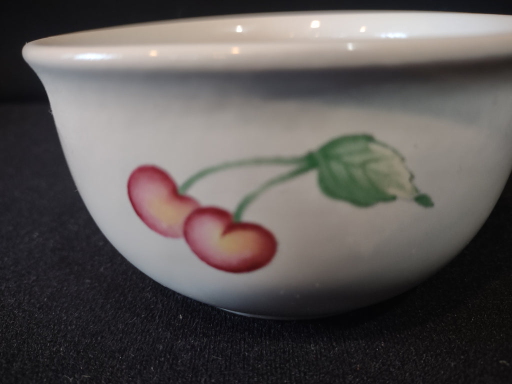 Vintage Pfaltzgraff Berry Basket Berry Bowl Stoneware Cottagecore [6328]